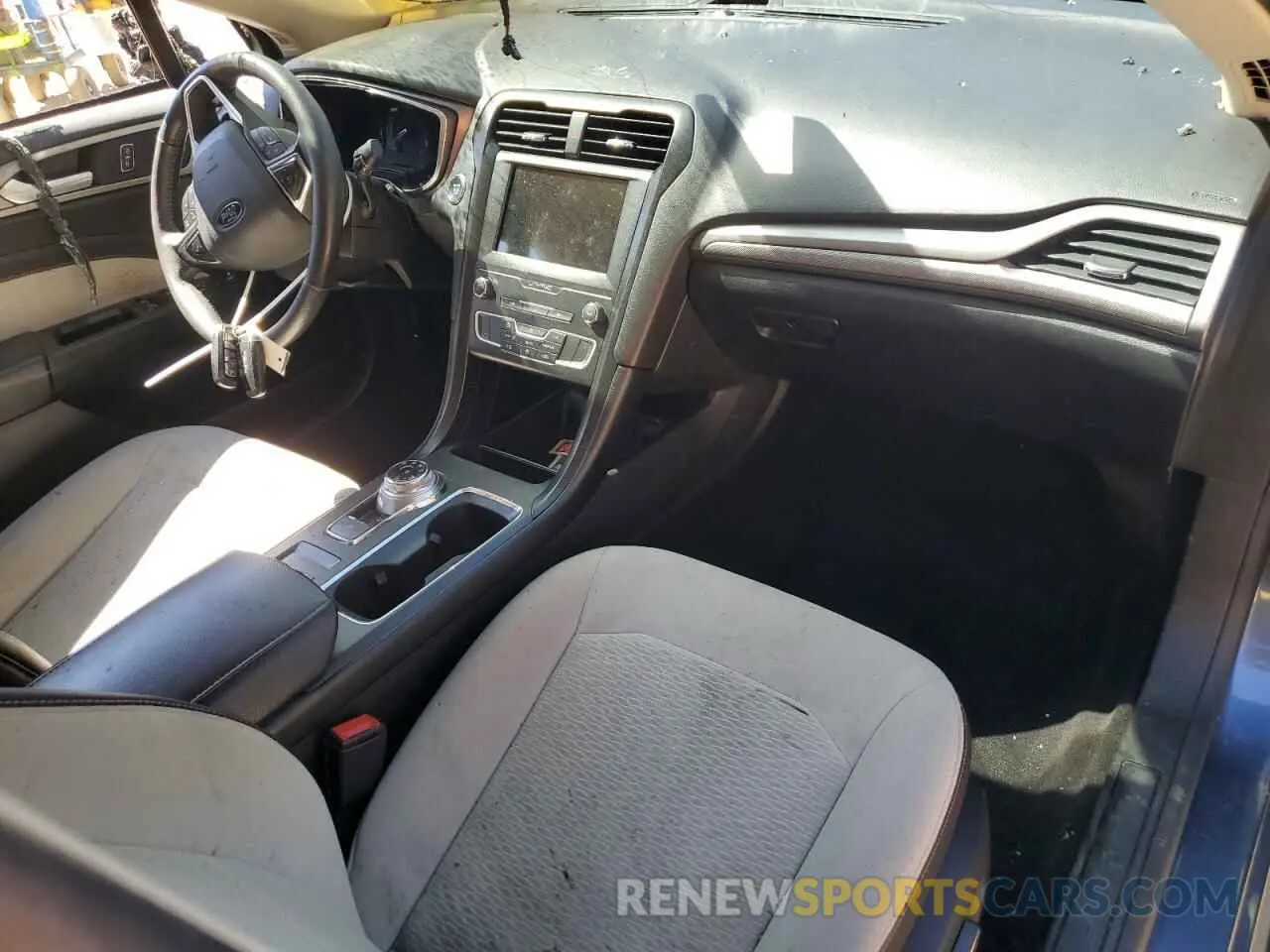 8 Фотография поврежденного автомобиля 3FA6P0HD8KR228799 FORD FUSION 2019