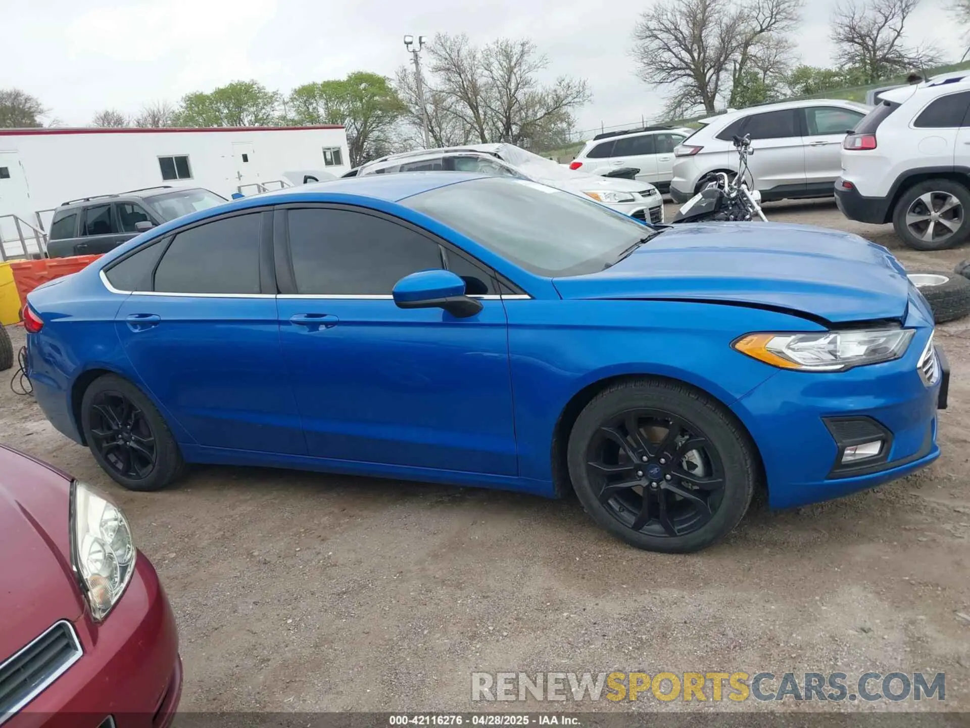 13 Photograph of a damaged car 3FA6P0HD8KR251595 FORD FUSION 2019
