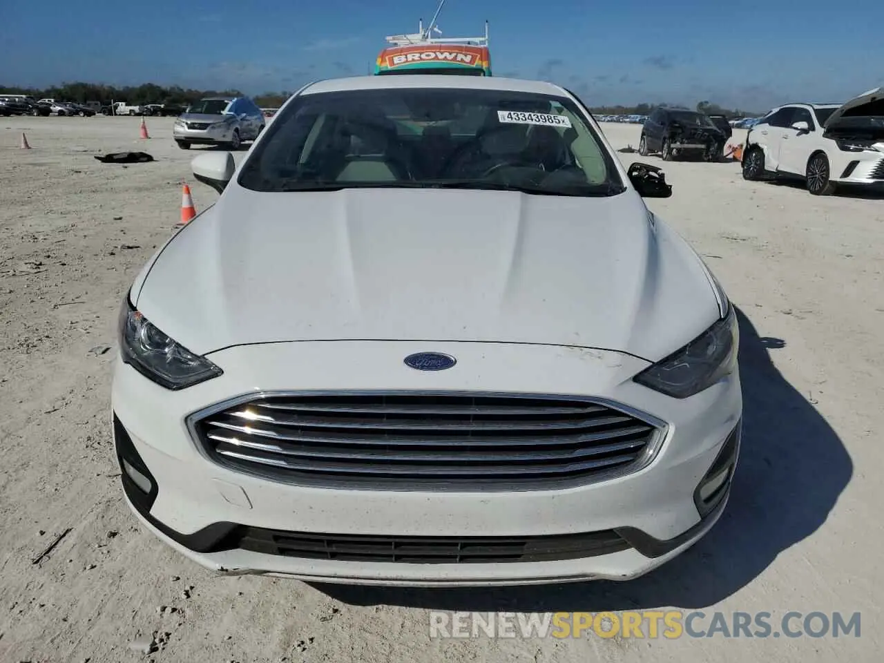 5 Photograph of a damaged car 3FA6P0HD8KR285861 FORD FUSION 2019