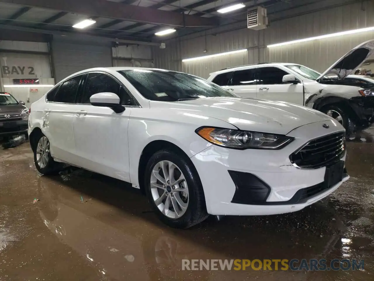 4 Photograph of a damaged car 3FA6P0HD9KR128968 FORD FUSION 2019