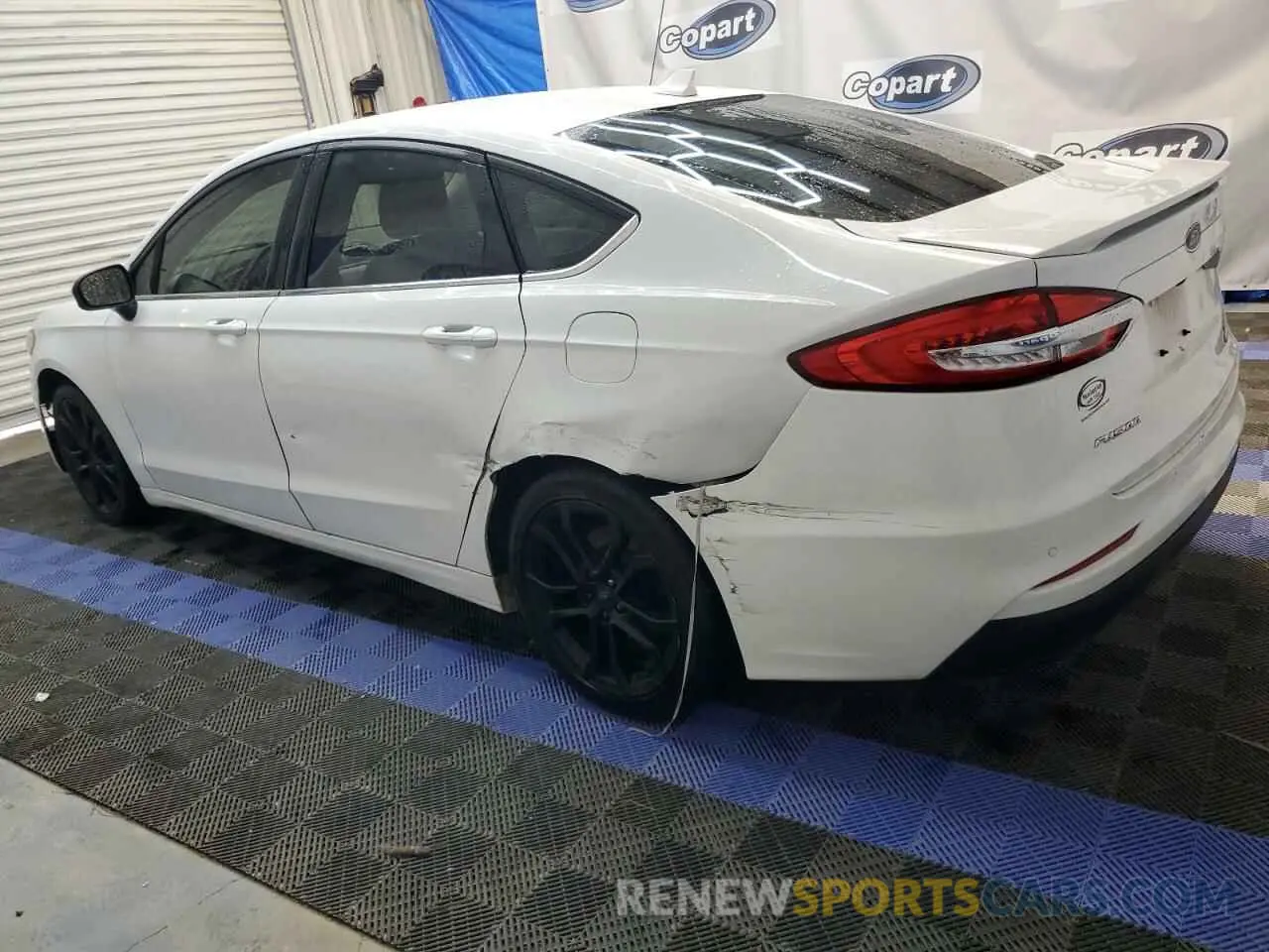 2 Photograph of a damaged car 3FA6P0HD9KR160433 FORD FUSION 2019