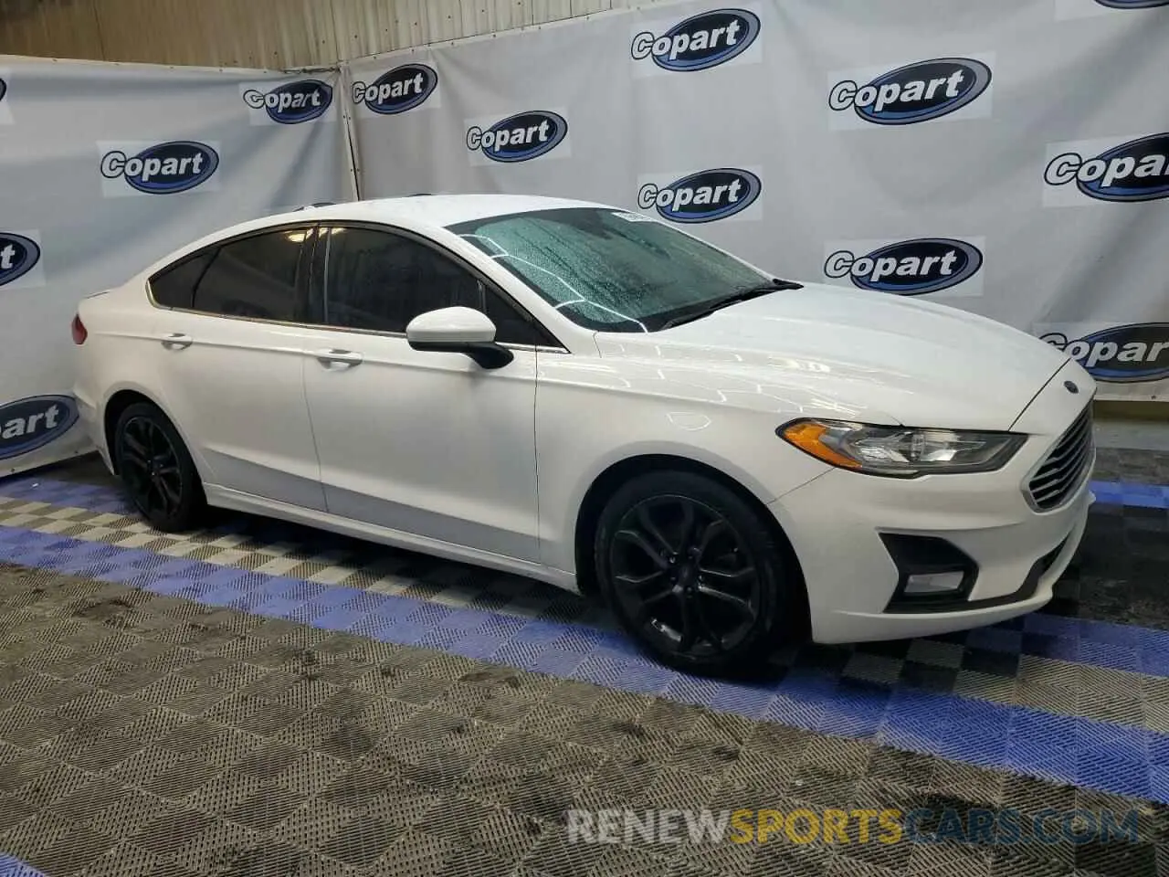 4 Photograph of a damaged car 3FA6P0HD9KR160433 FORD FUSION 2019