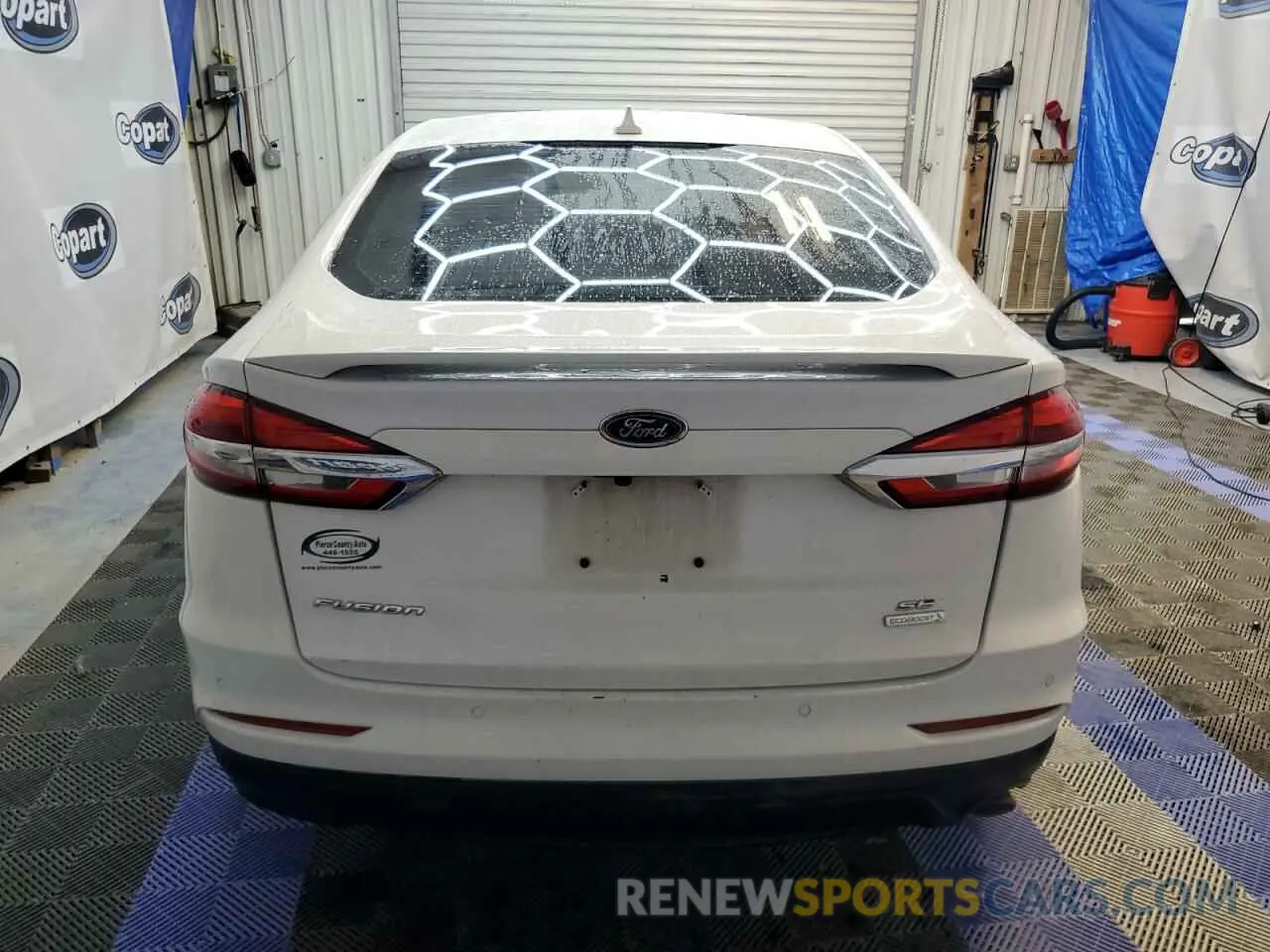 6 Photograph of a damaged car 3FA6P0HD9KR160433 FORD FUSION 2019