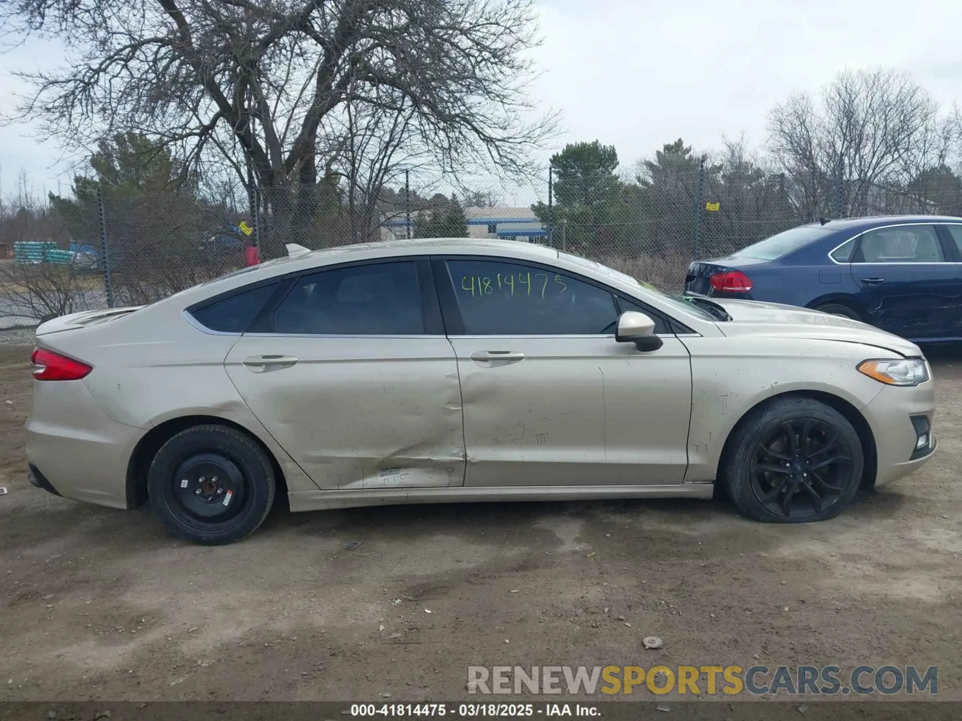13 Фотография поврежденного автомобиля 3FA6P0HD9KR232182 FORD FUSION 2019