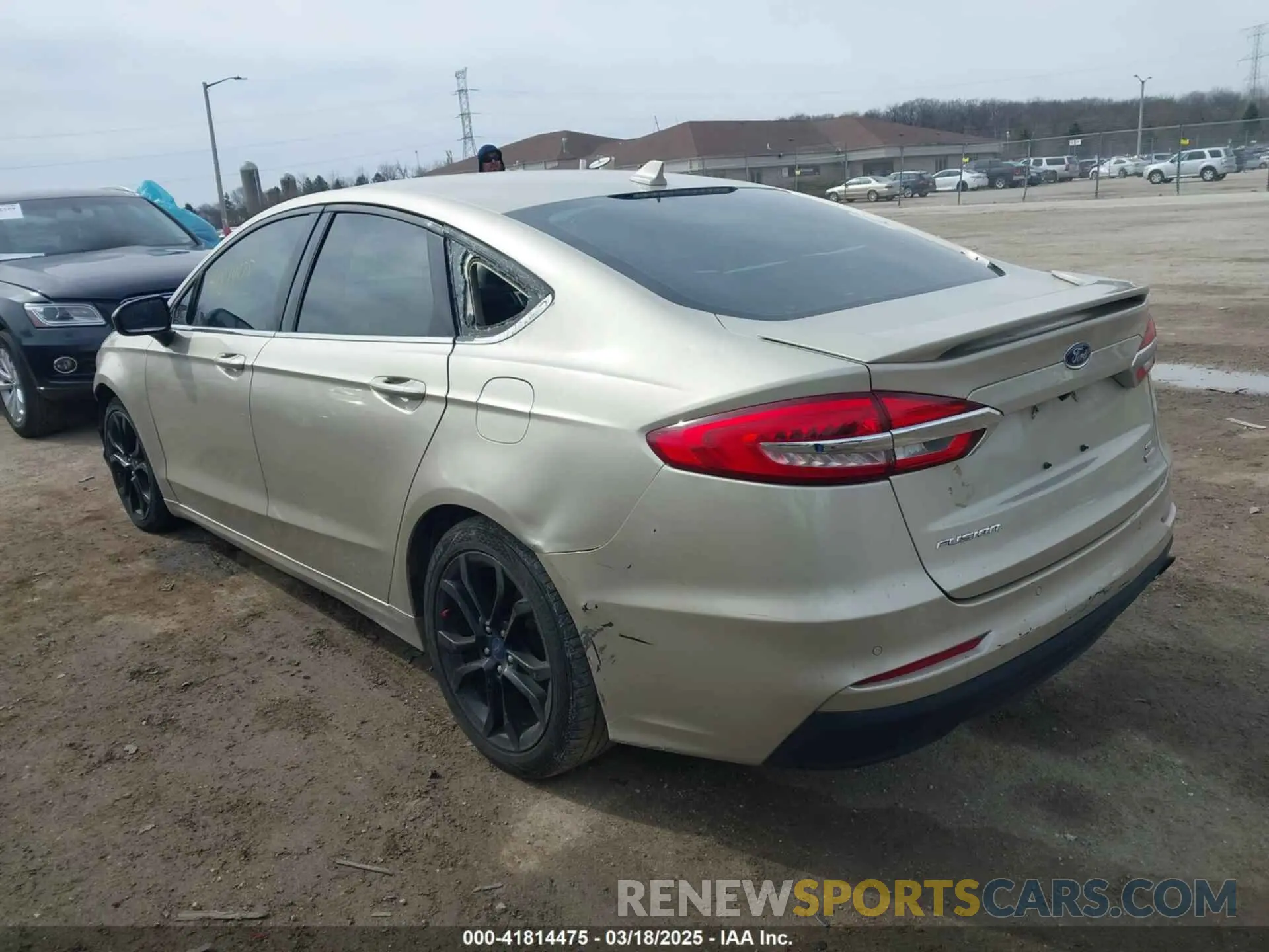 3 Фотография поврежденного автомобиля 3FA6P0HD9KR232182 FORD FUSION 2019