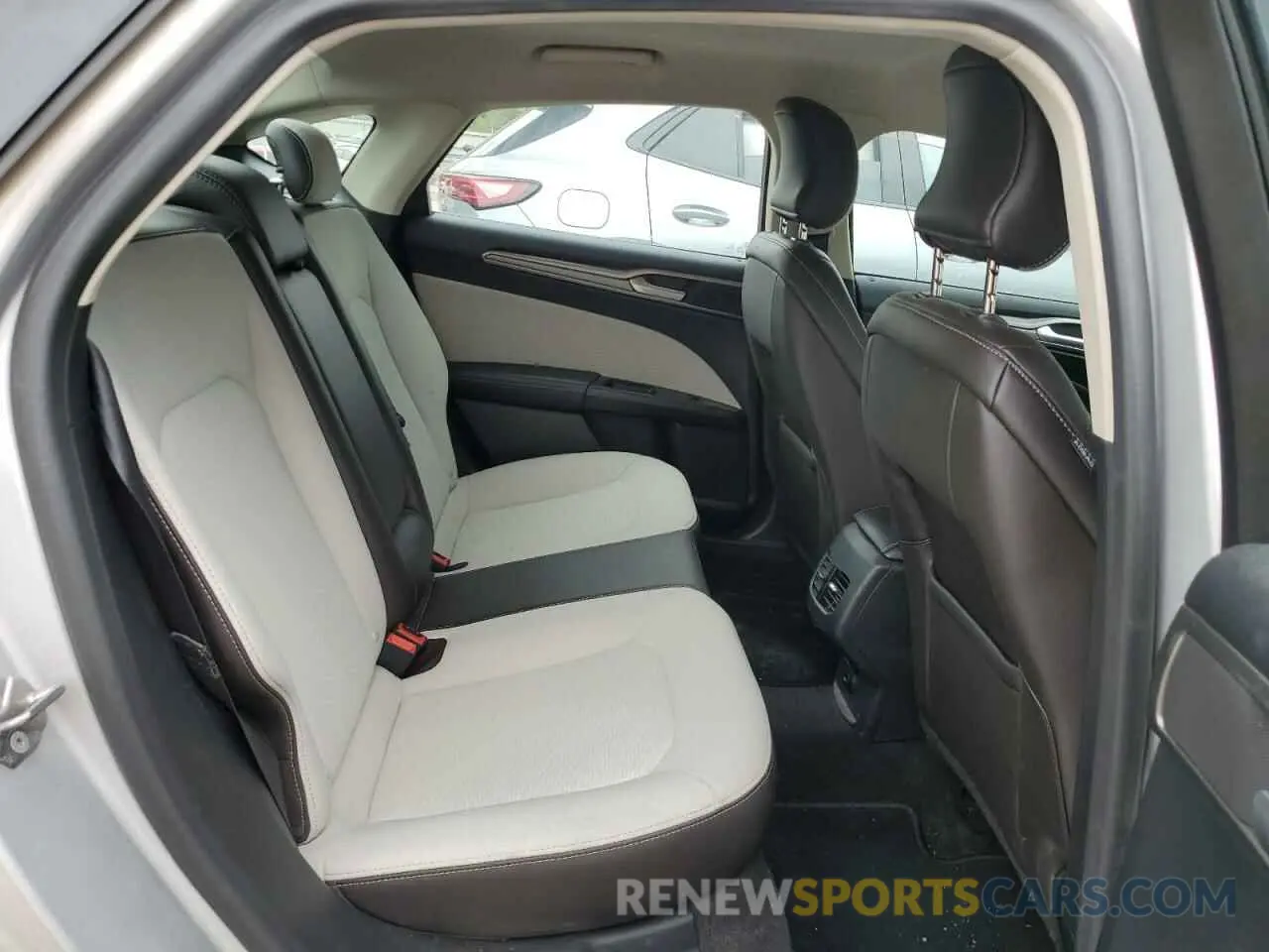 10 Фотография поврежденного автомобиля 3FA6P0HD9KR239830 FORD FUSION 2019