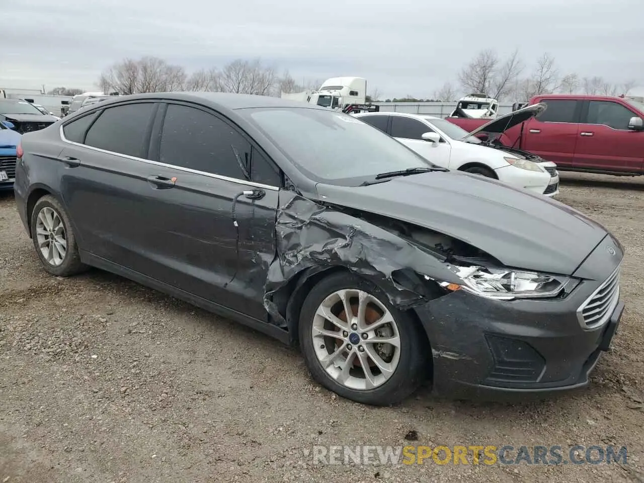 4 Photograph of a damaged car 3FA6P0HDXKR135802 FORD FUSION 2019