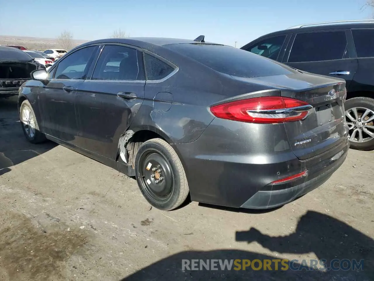 2 Фотография поврежденного автомобиля 3FA6P0HDXKR199421 FORD FUSION 2019