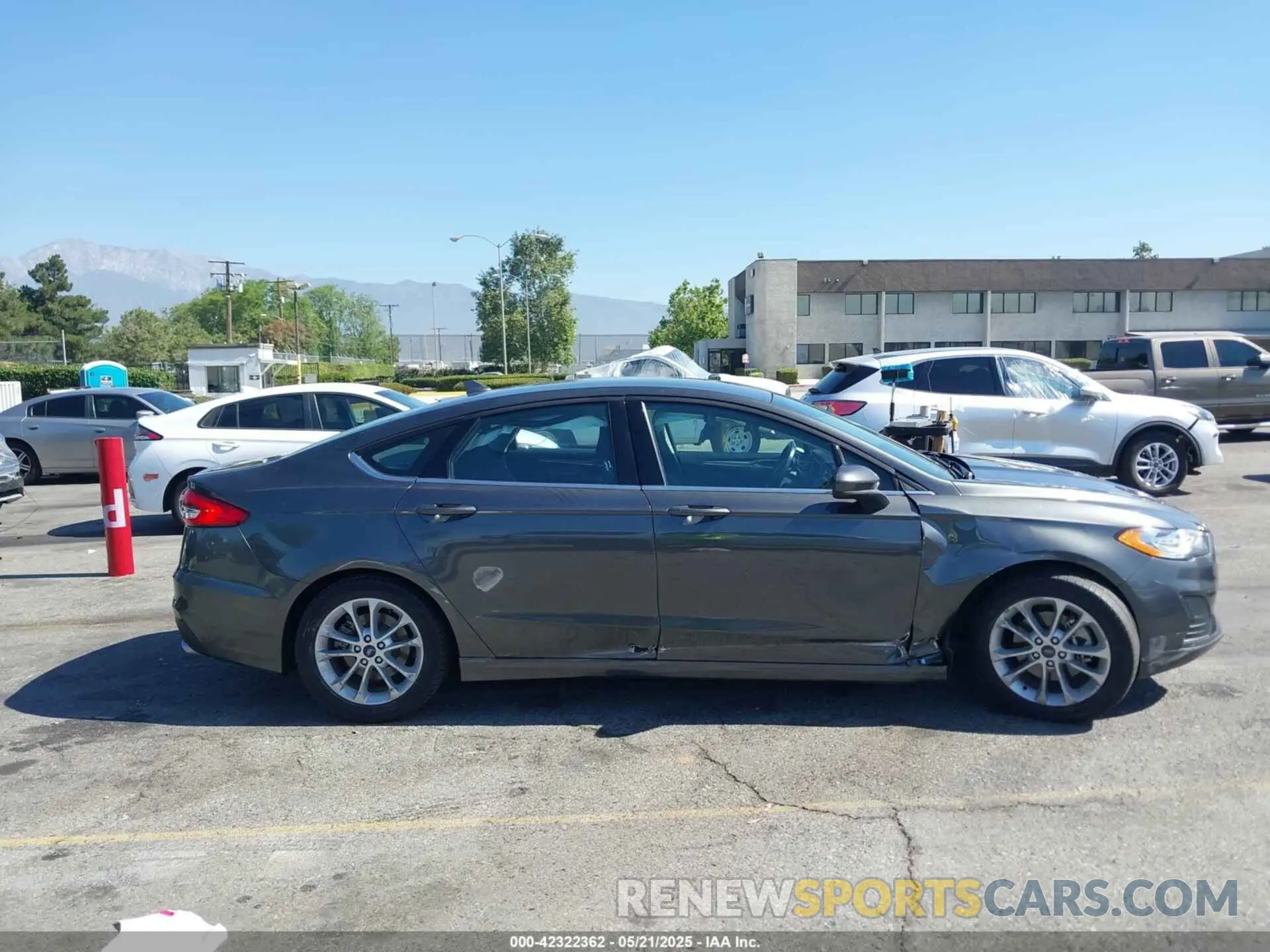 13 Фотография поврежденного автомобиля 3FA6P0HDXKR200406 FORD FUSION 2019