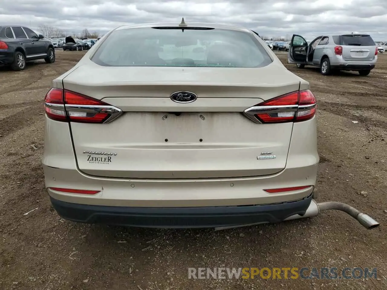 6 Photograph of a damaged car 3FA6P0HDXKR229971 FORD FUSION 2019