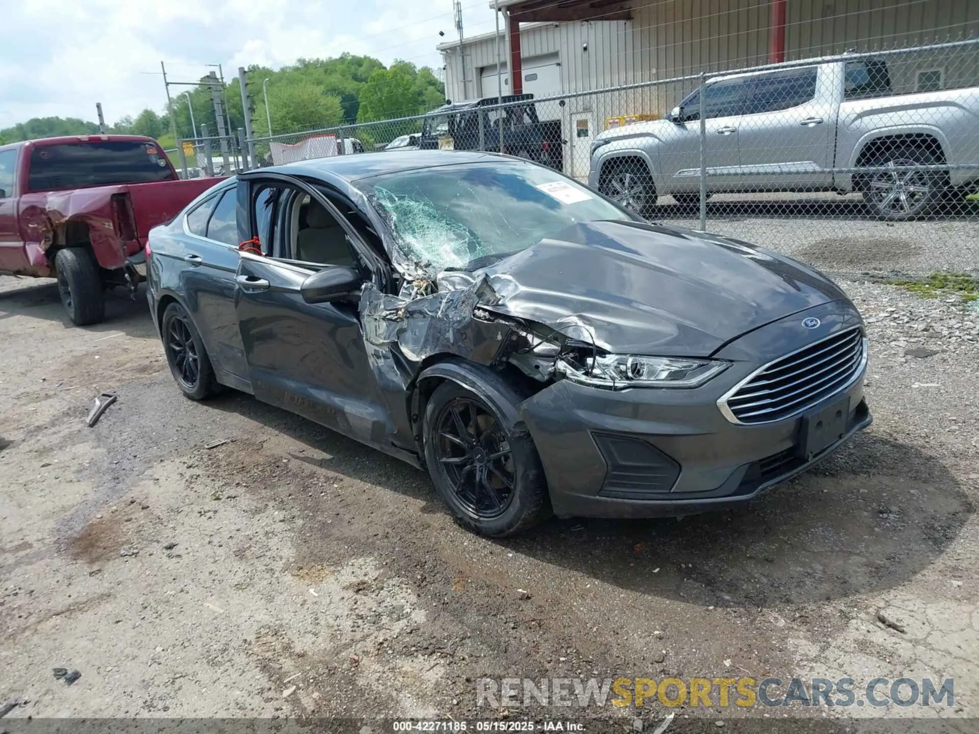 1 Photograph of a damaged car 3FA6P0HDXKR258323 FORD FUSION 2019