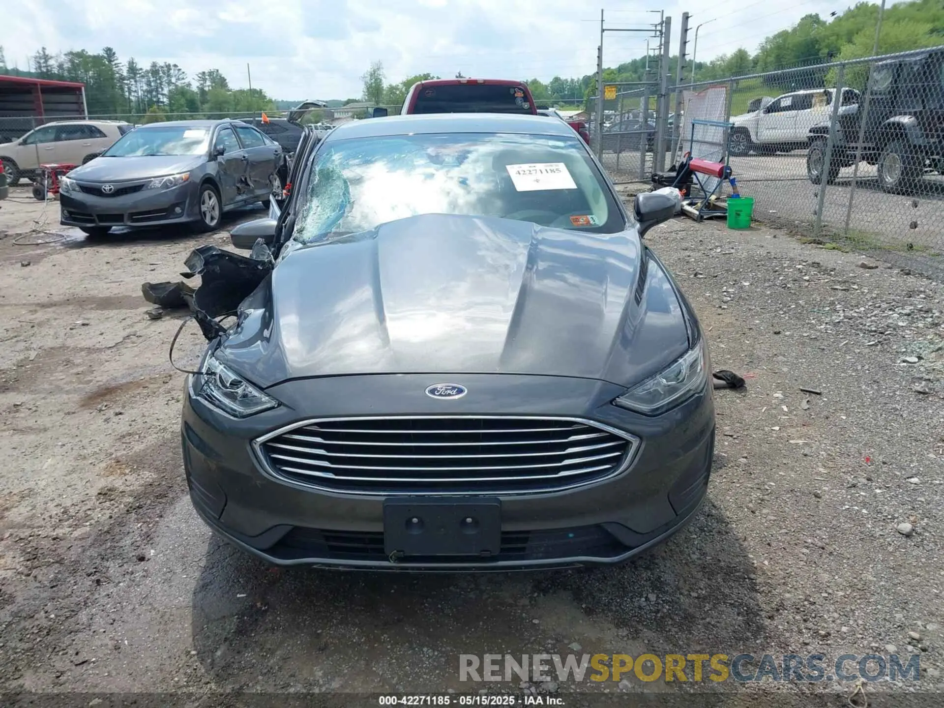 12 Photograph of a damaged car 3FA6P0HDXKR258323 FORD FUSION 2019