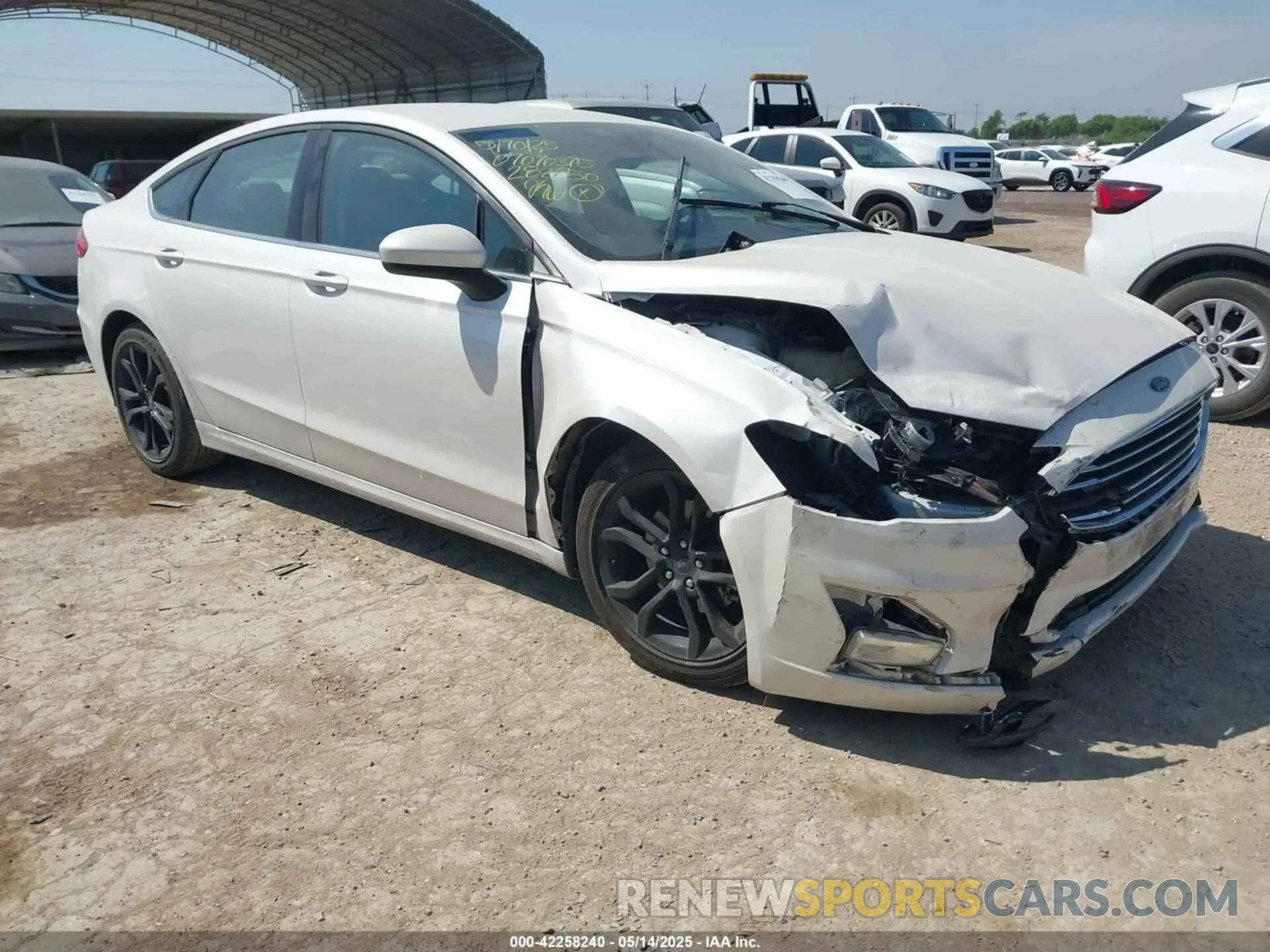 1 Photograph of a damaged car 3FA6P0HDXKR282850 FORD FUSION 2019