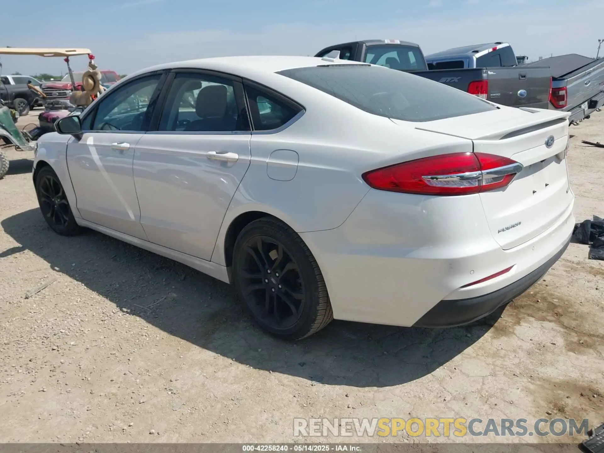 3 Photograph of a damaged car 3FA6P0HDXKR282850 FORD FUSION 2019