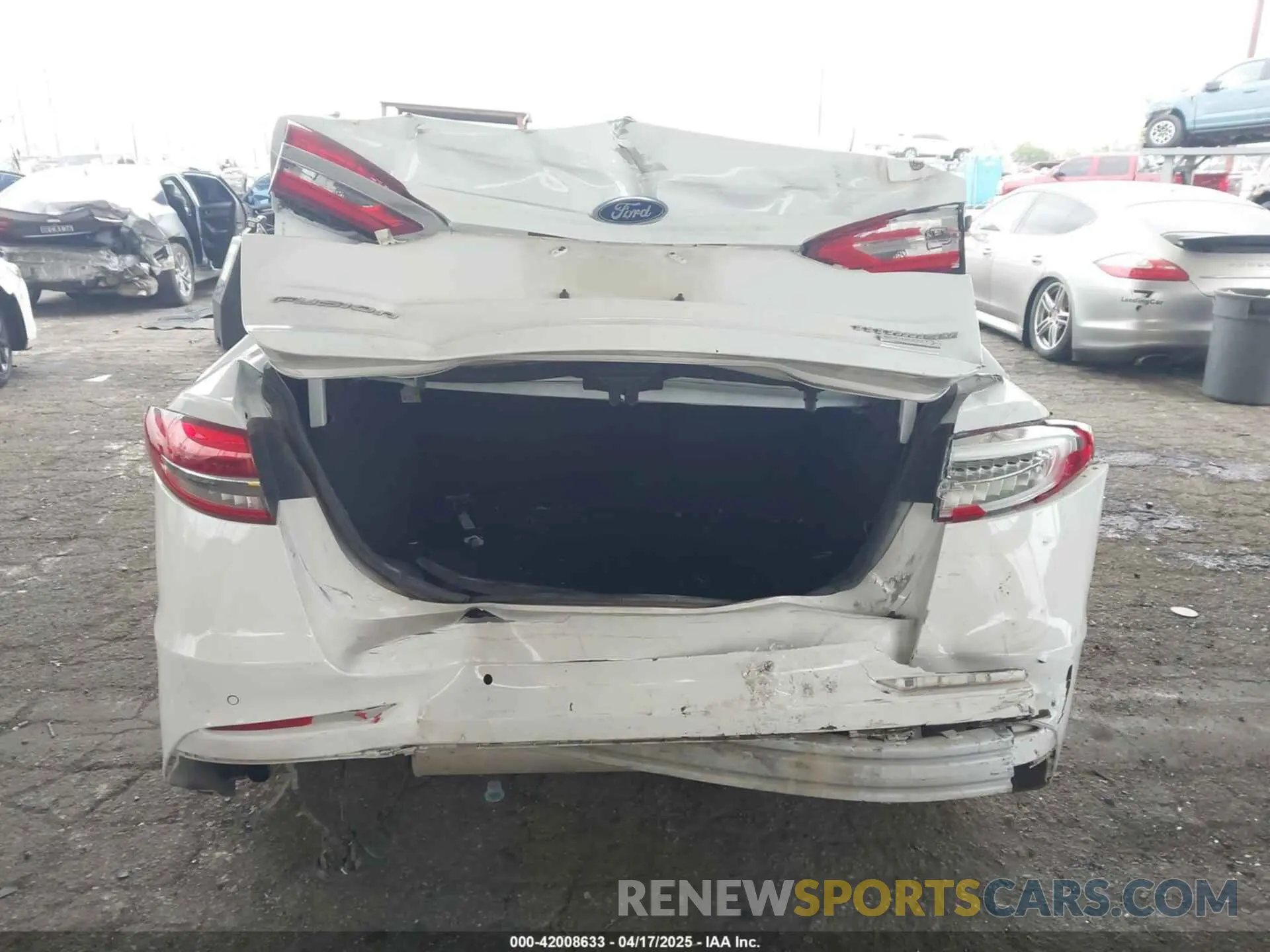 16 Photograph of a damaged car 3FA6P0K90KR236674 FORD FUSION 2019