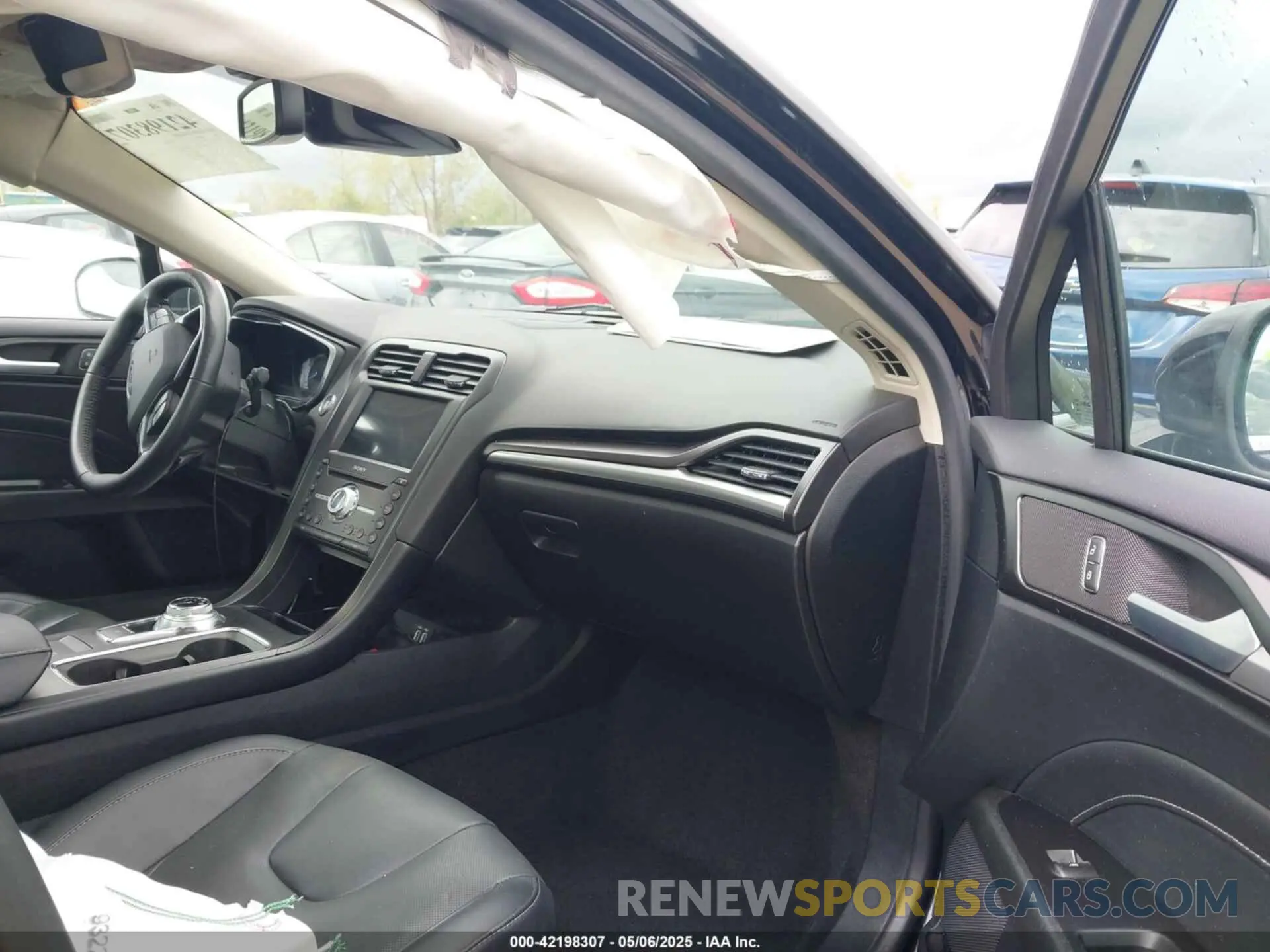 5 Фотография поврежденного автомобиля 3FA6P0K92KR248521 FORD FUSION 2019