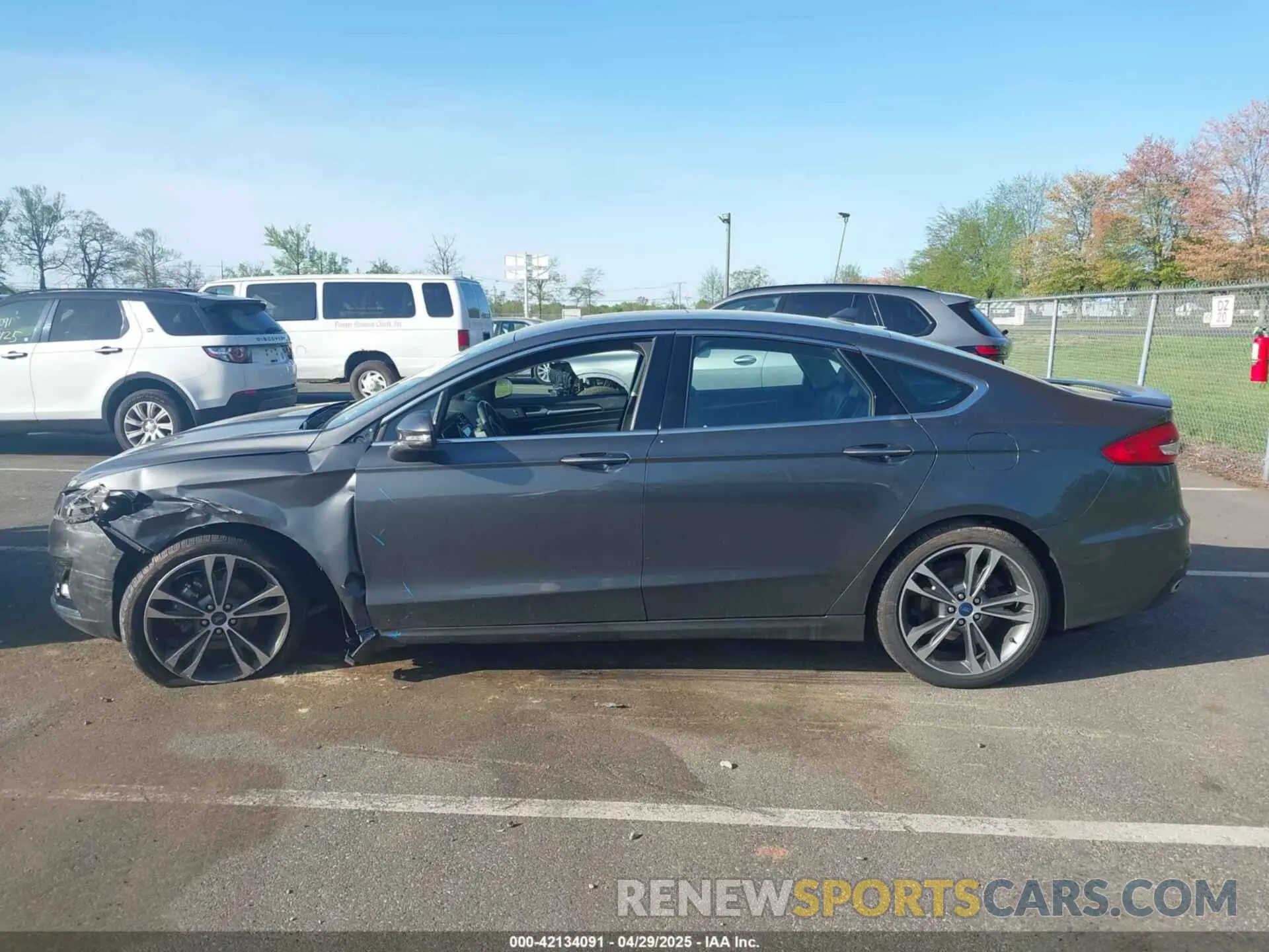 14 Photograph of a damaged car 3FA6P0K99KR279734 FORD FUSION 2019