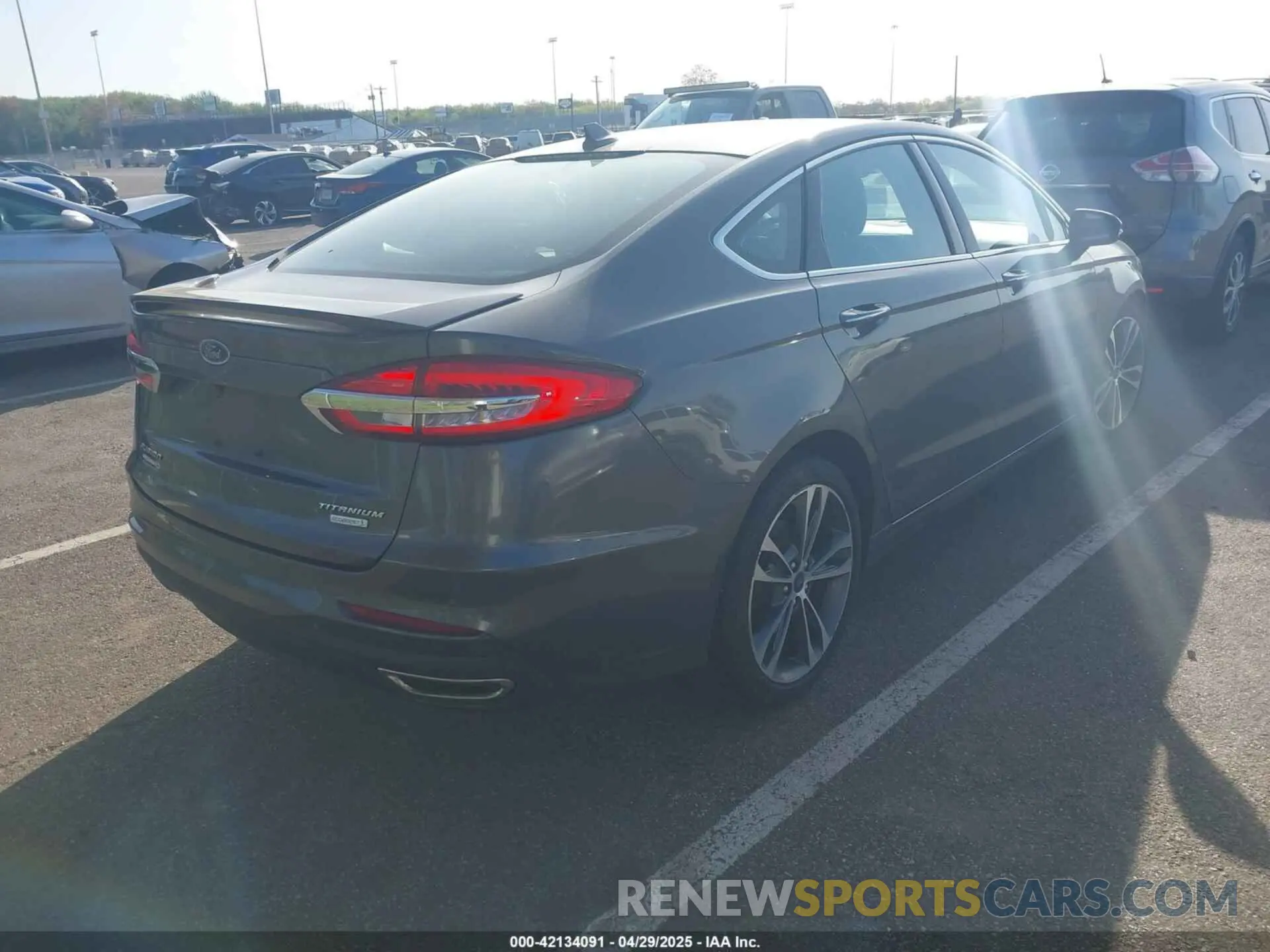 4 Photograph of a damaged car 3FA6P0K99KR279734 FORD FUSION 2019