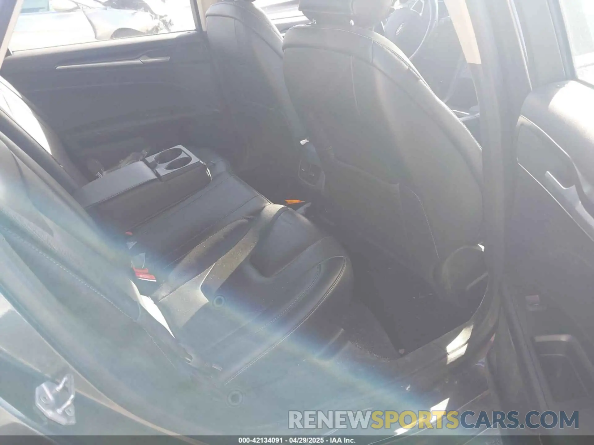 8 Photograph of a damaged car 3FA6P0K99KR279734 FORD FUSION 2019