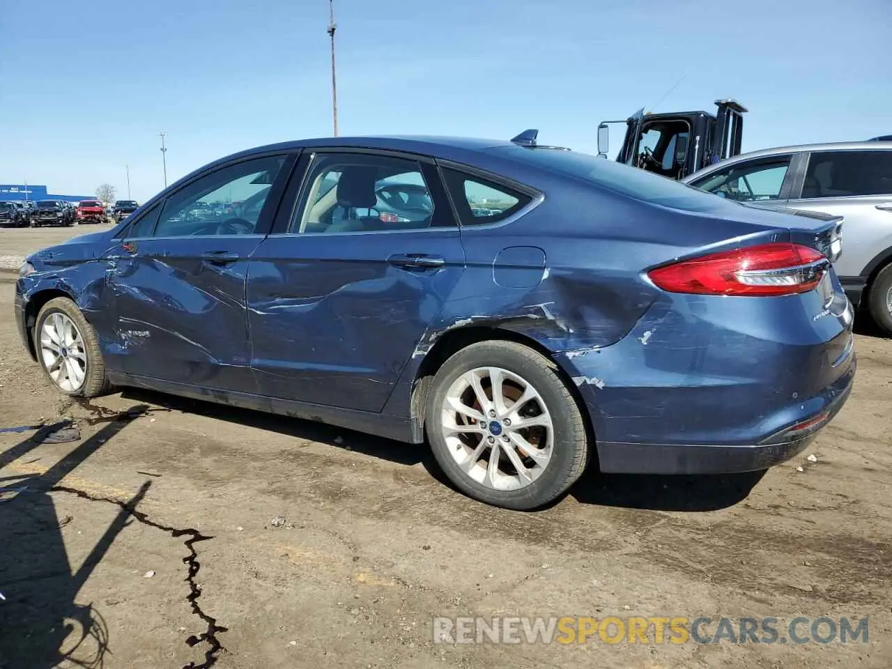 2 Photograph of a damaged car 3FA6P0LU0KR102928 FORD FUSION 2019