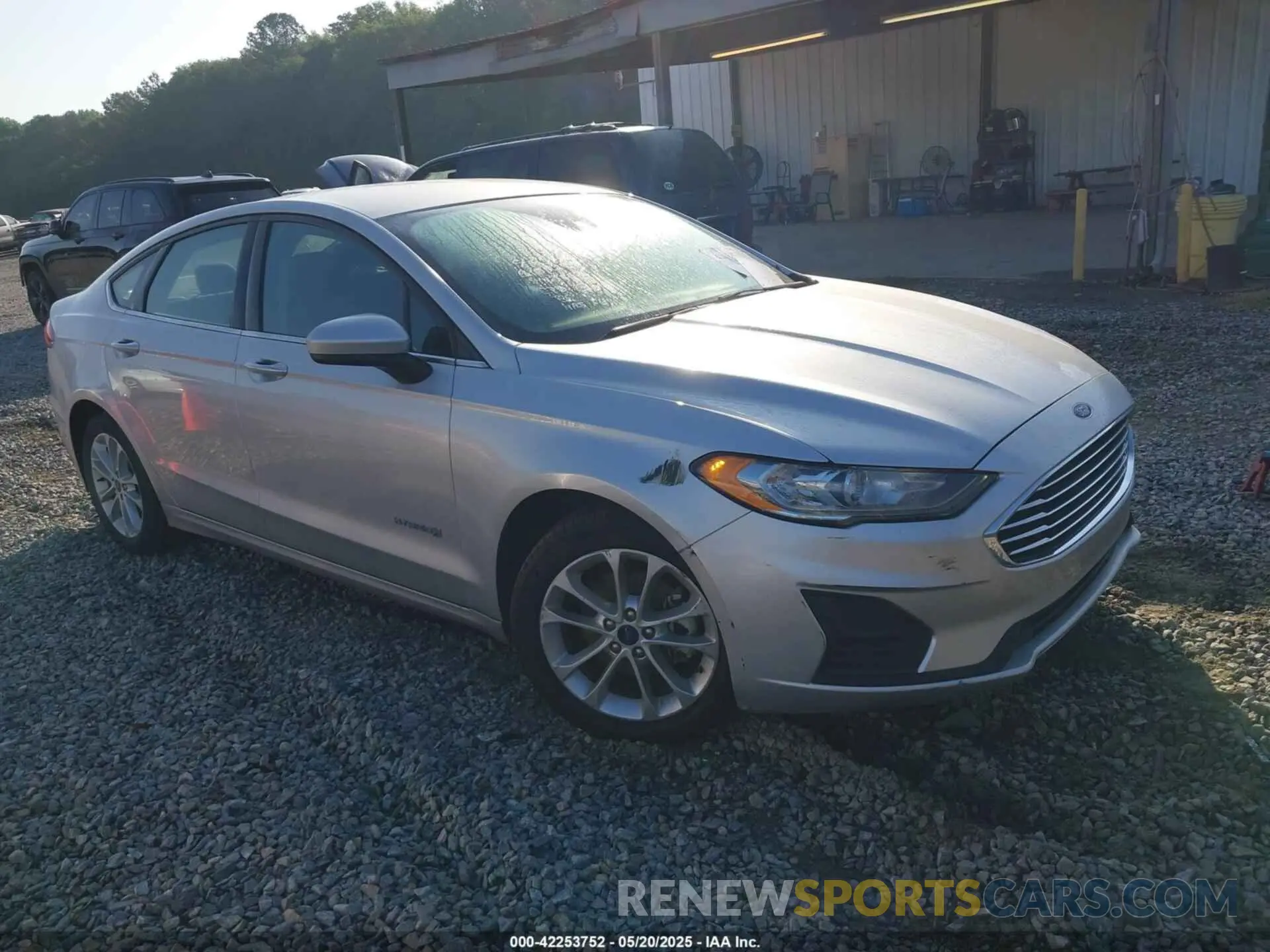 1 Photograph of a damaged car 3FA6P0LU0KR115551 FORD FUSION 2019