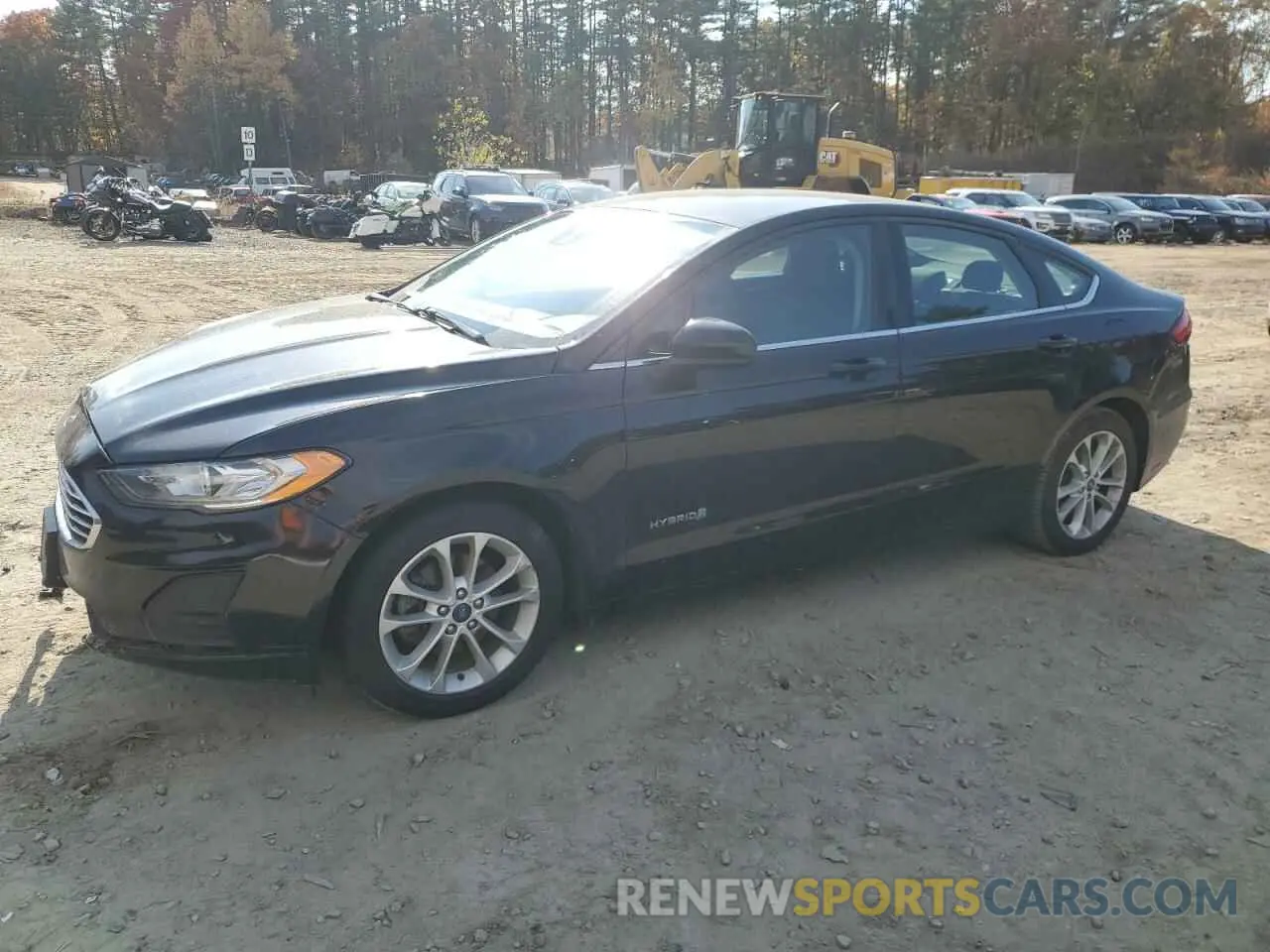 1 Фотография поврежденного автомобиля 3FA6P0LU0KR126033 FORD FUSION 2019