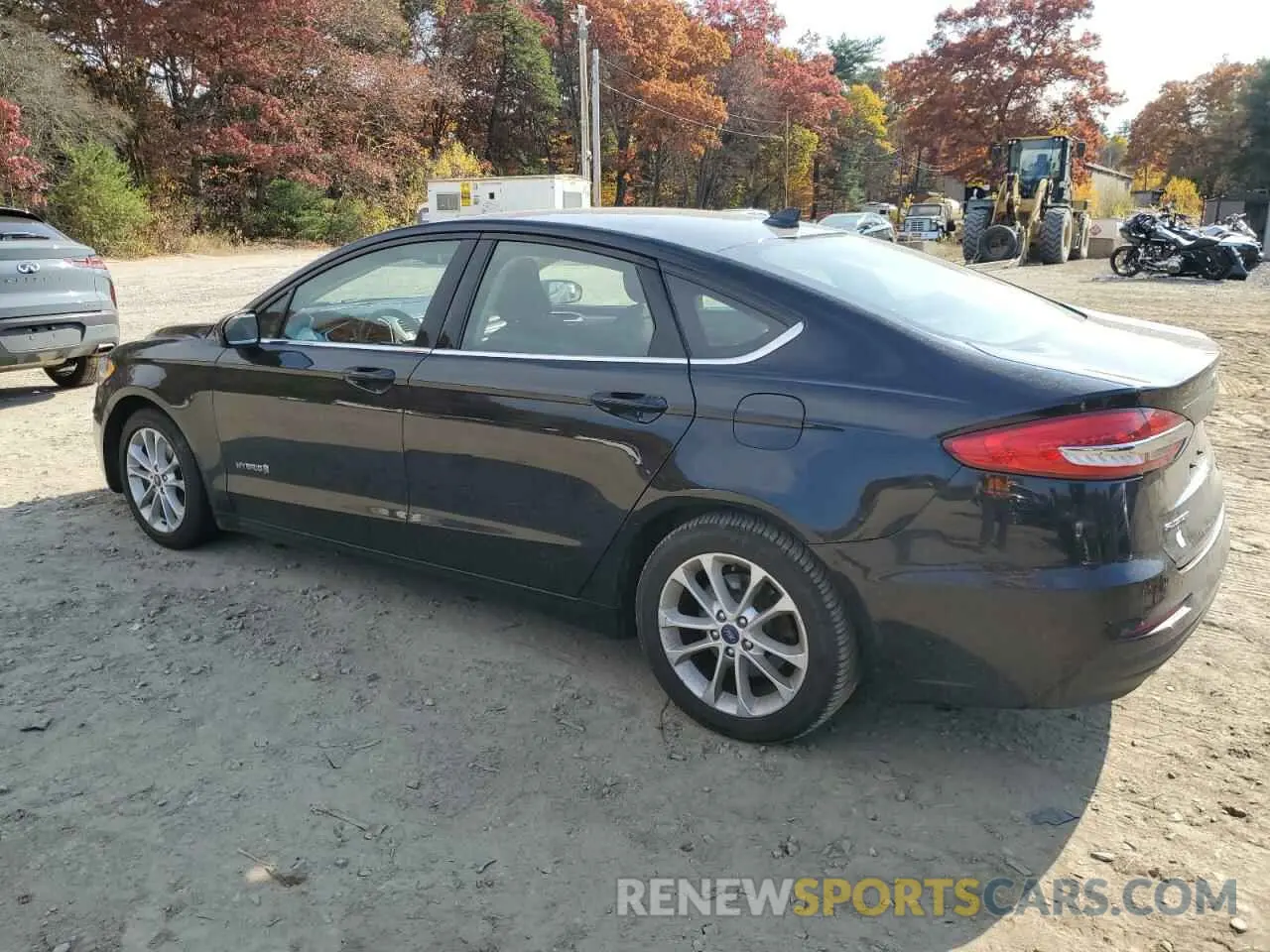 2 Фотография поврежденного автомобиля 3FA6P0LU0KR126033 FORD FUSION 2019