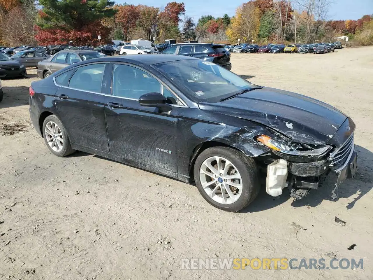 4 Фотография поврежденного автомобиля 3FA6P0LU0KR126033 FORD FUSION 2019