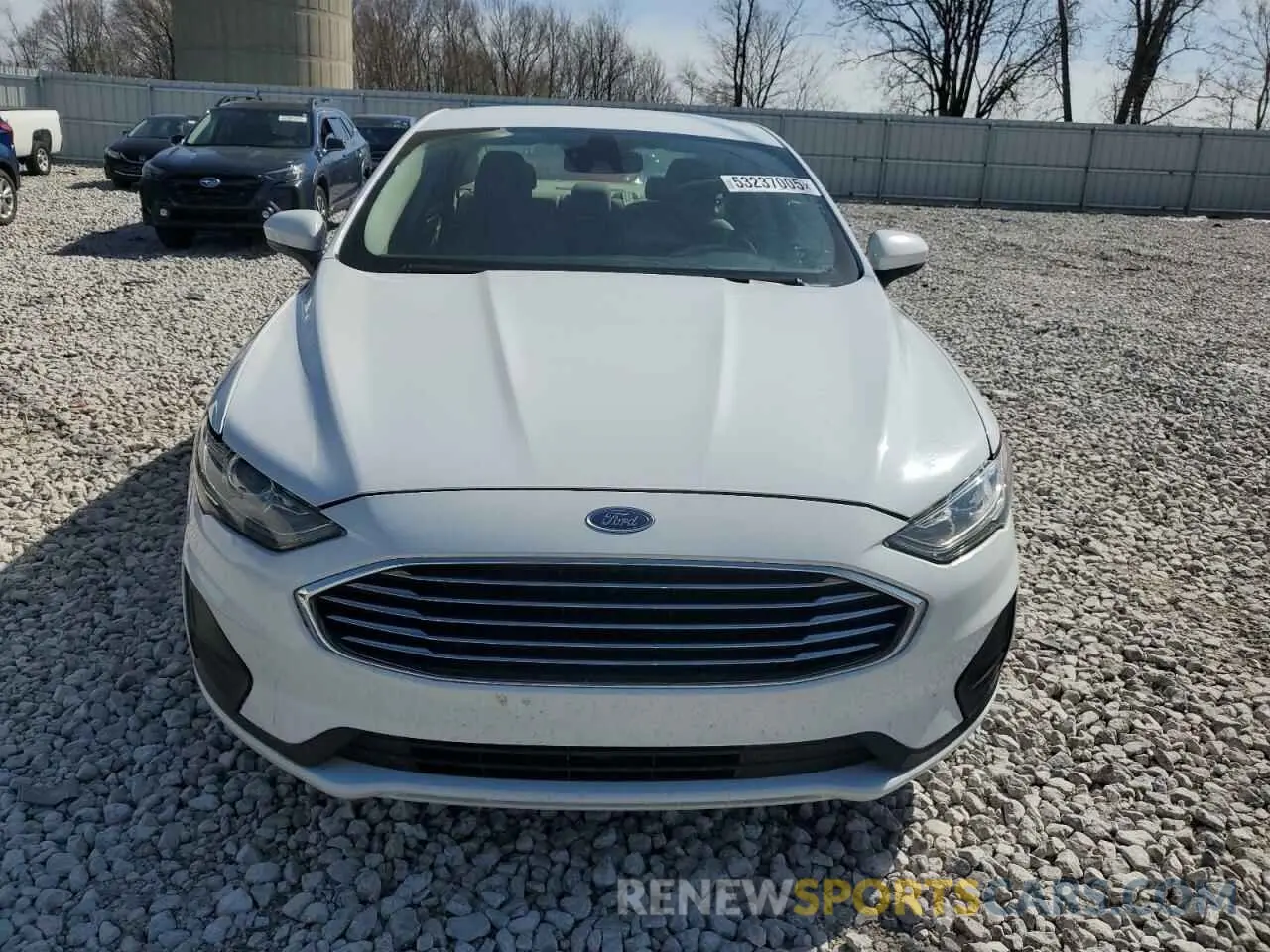 5 Photograph of a damaged car 3FA6P0LU0KR188144 FORD FUSION 2019