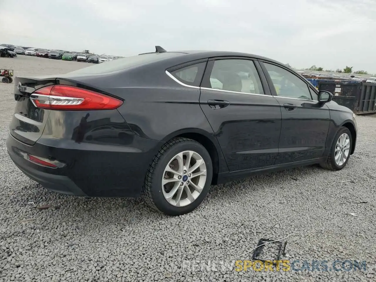 3 Фотография поврежденного автомобиля 3FA6P0LU0KR223507 FORD FUSION 2019