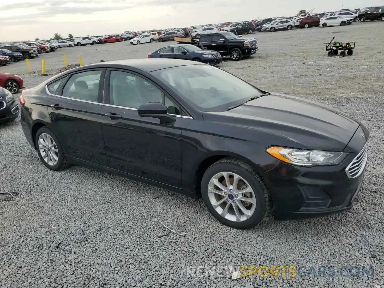 4 Фотография поврежденного автомобиля 3FA6P0LU0KR223507 FORD FUSION 2019