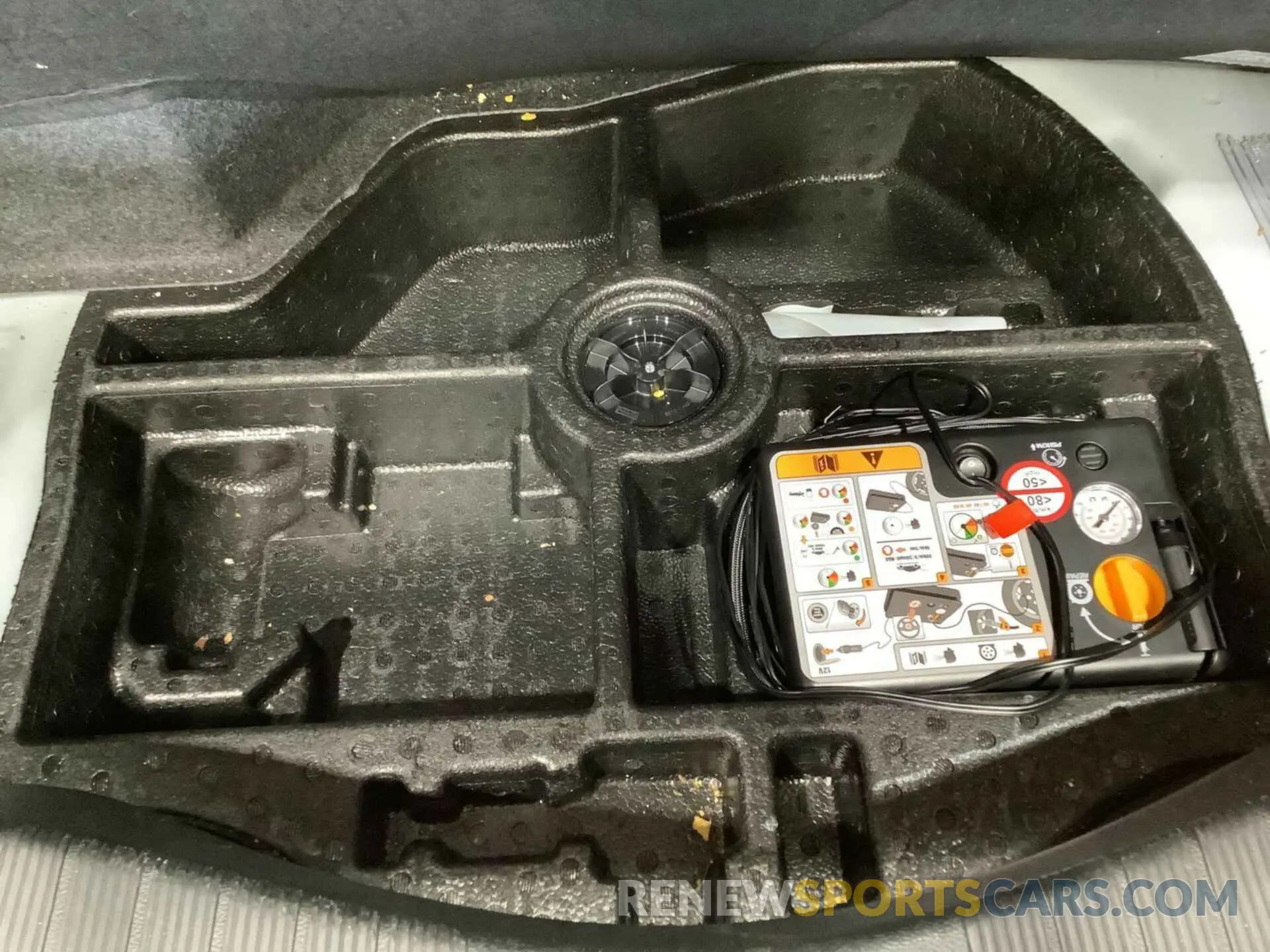 3 Photograph of a damaged car 3FA6P0LU0KR285585 FORD FUSION 2019