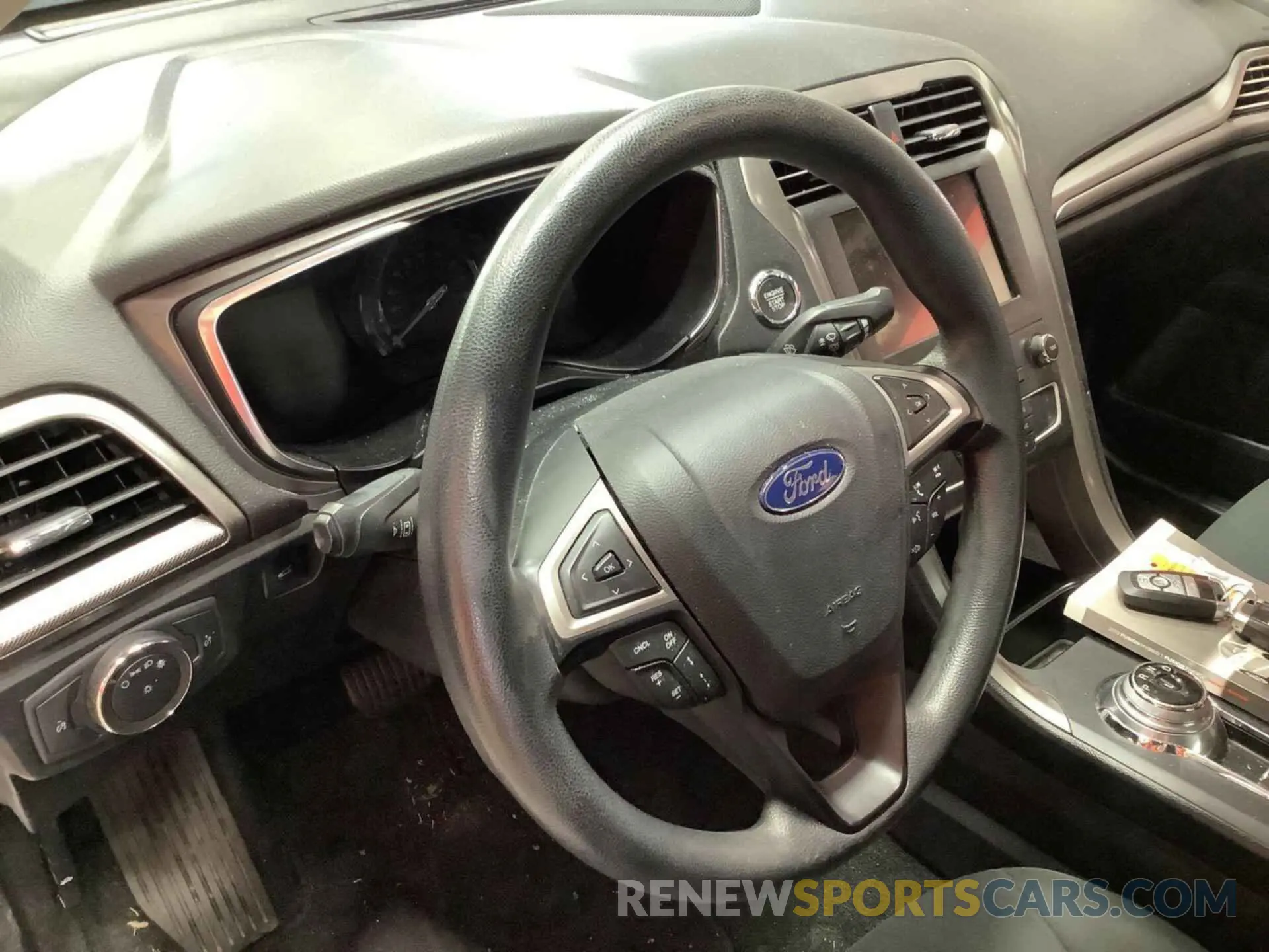7 Photograph of a damaged car 3FA6P0LU0KR285585 FORD FUSION 2019