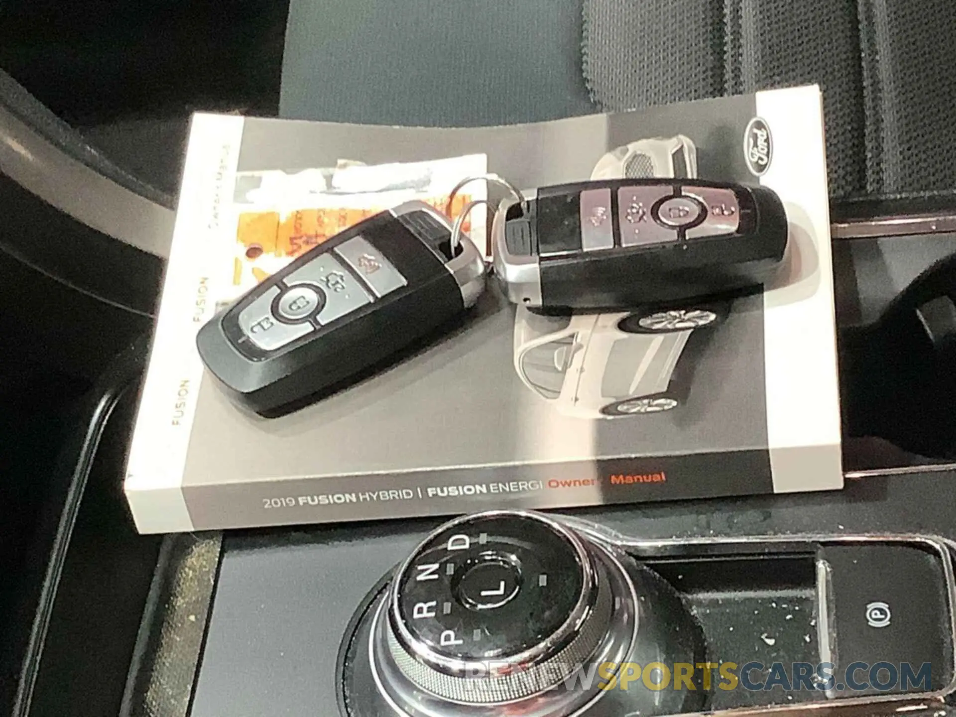 8 Photograph of a damaged car 3FA6P0LU0KR285585 FORD FUSION 2019