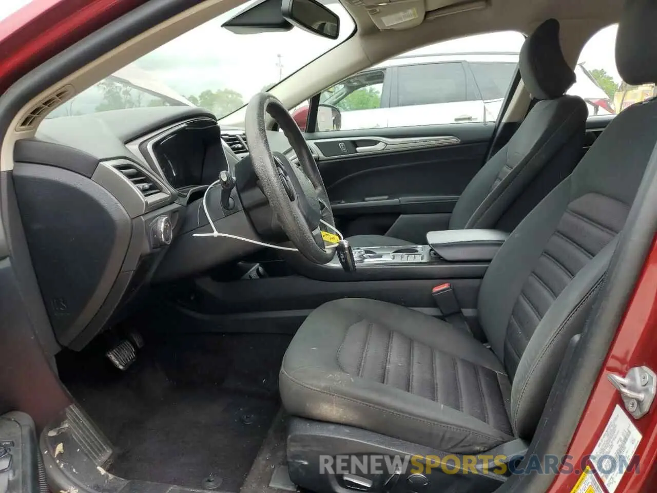 7 Photograph of a damaged car 3FA6P0LU1KR124436 FORD FUSION 2019