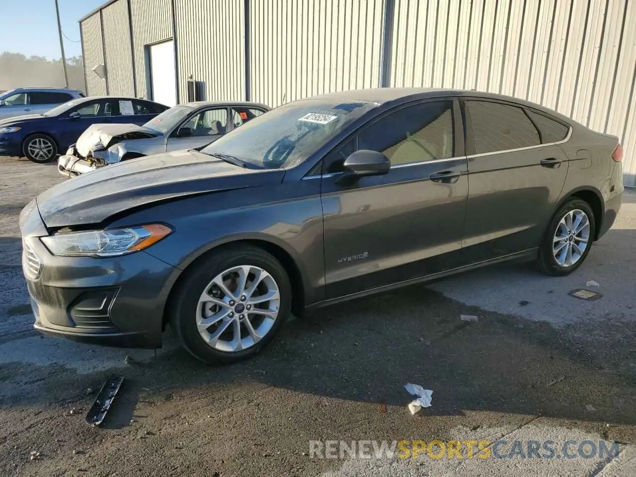 1 Фотография поврежденного автомобиля 3FA6P0LU1KR188623 FORD FUSION 2019
