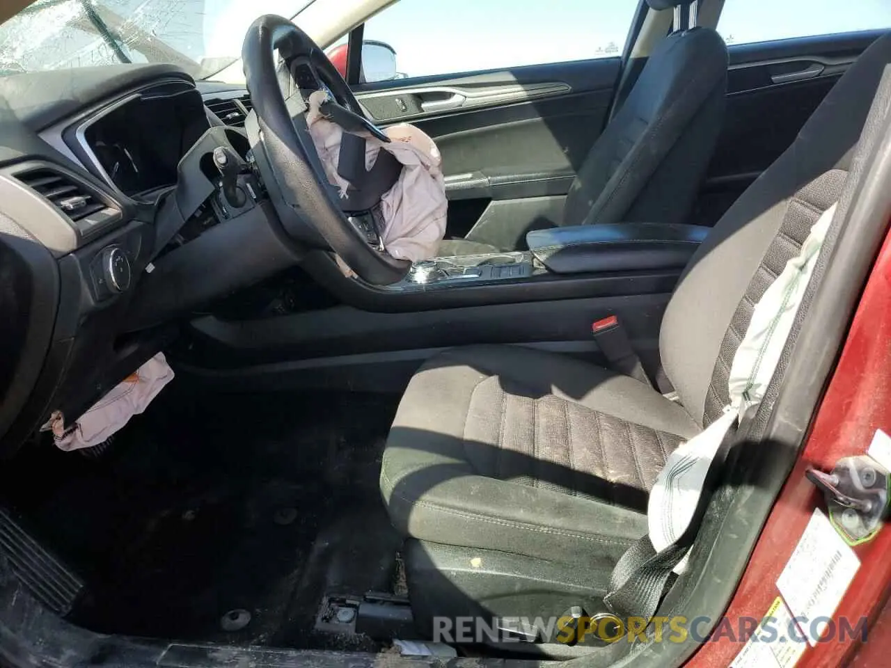 7 Фотография поврежденного автомобиля 3FA6P0LU1KR210538 FORD FUSION 2019