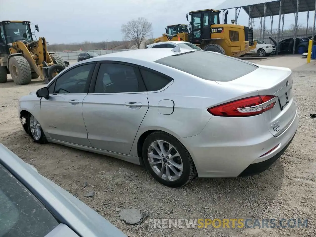 2 Фотография поврежденного автомобиля 3FA6P0LU1KR272571 FORD FUSION 2019