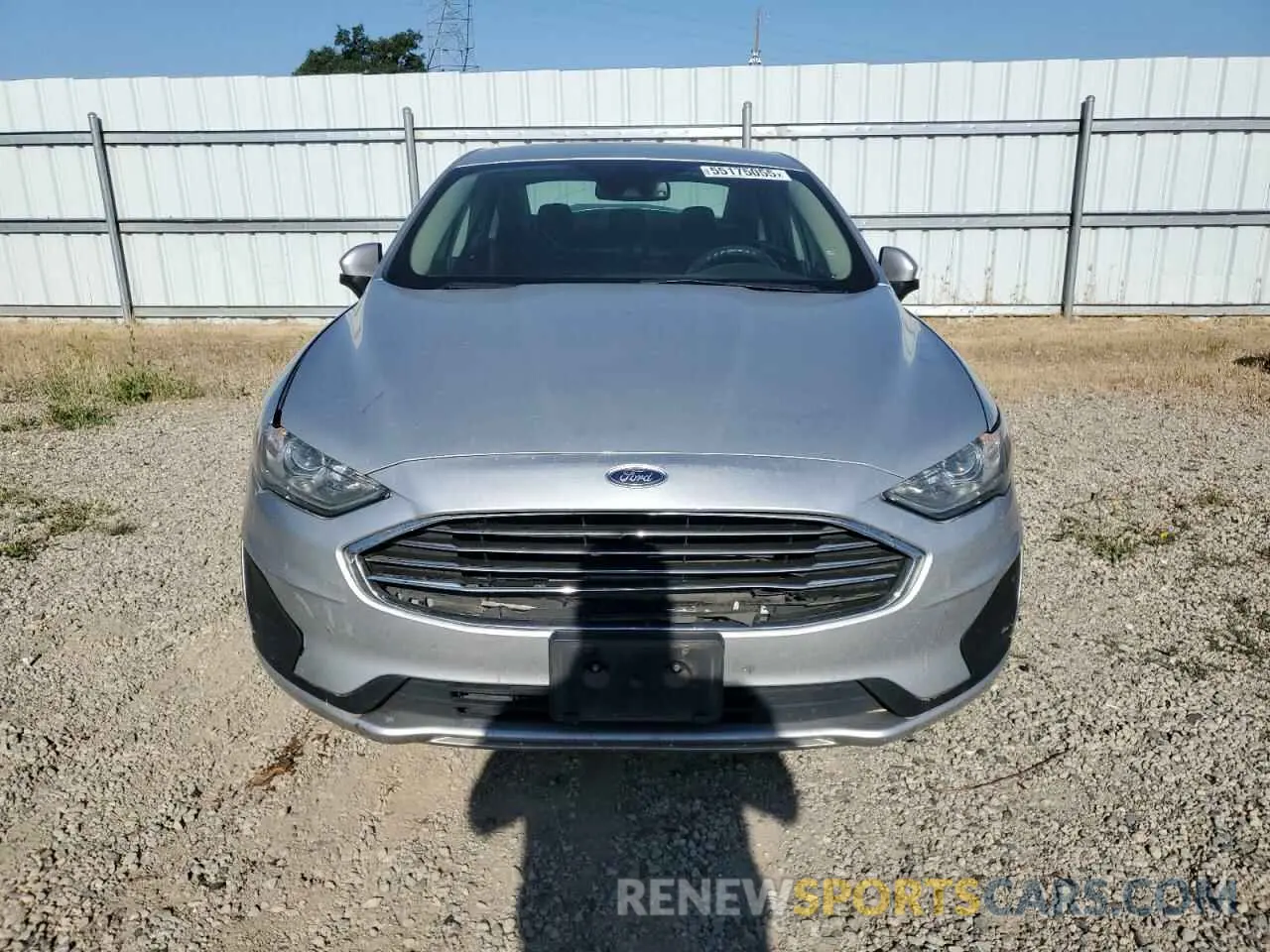5 Photograph of a damaged car 3FA6P0LU2KR121335 FORD FUSION 2019