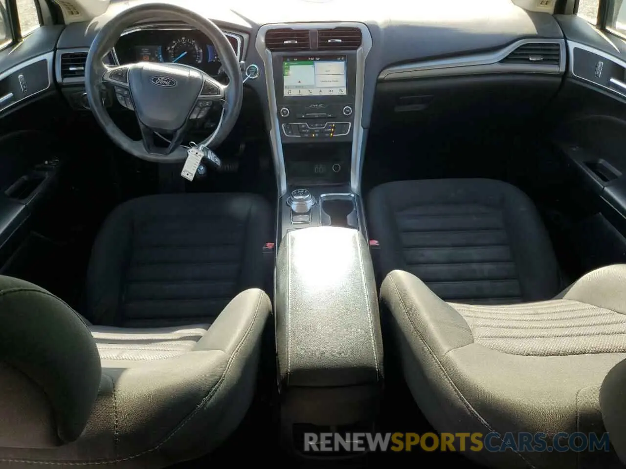 8 Photograph of a damaged car 3FA6P0LU2KR121335 FORD FUSION 2019