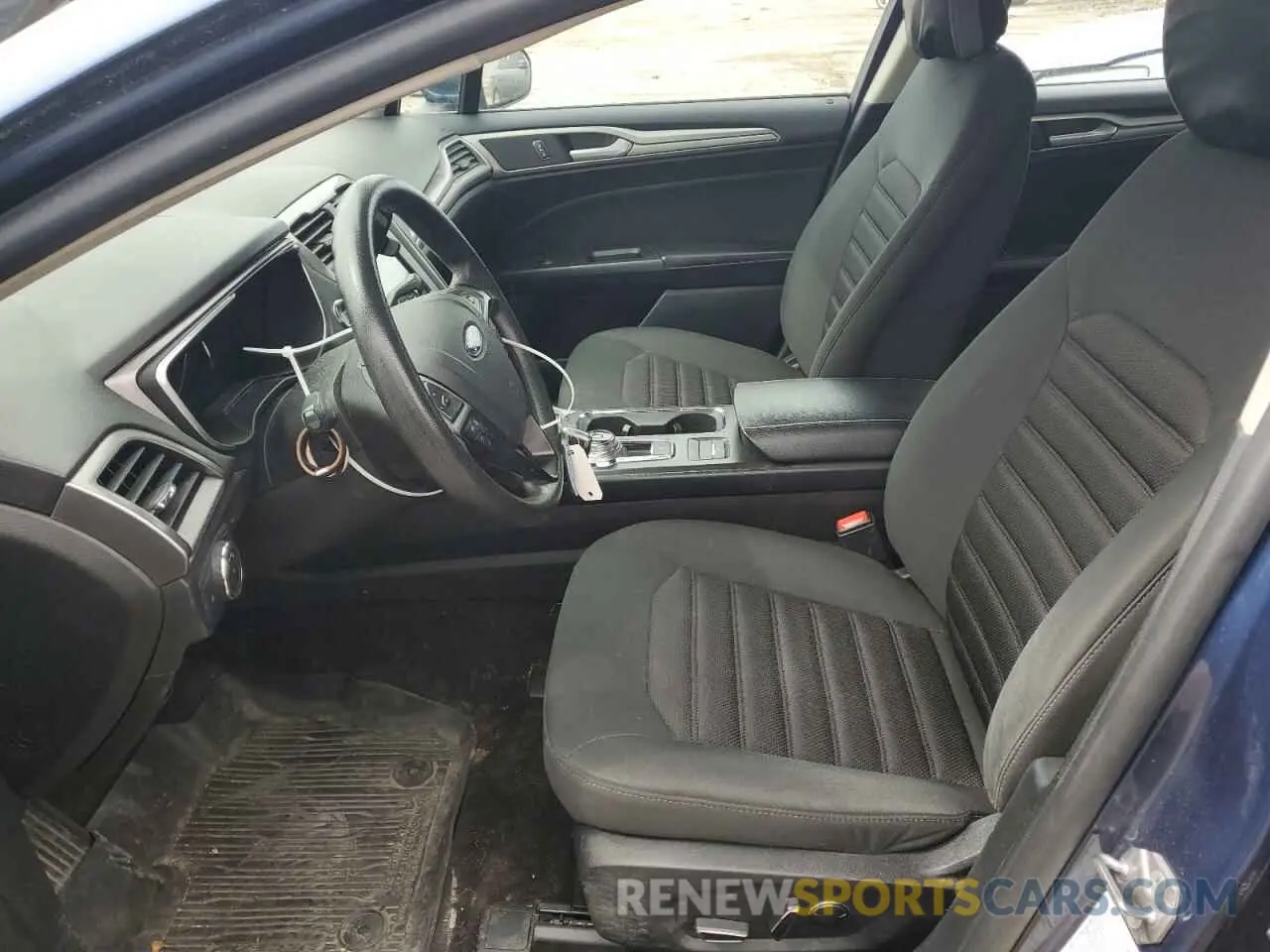 7 Фотография поврежденного автомобиля 3FA6P0LU2KR168154 FORD FUSION 2019