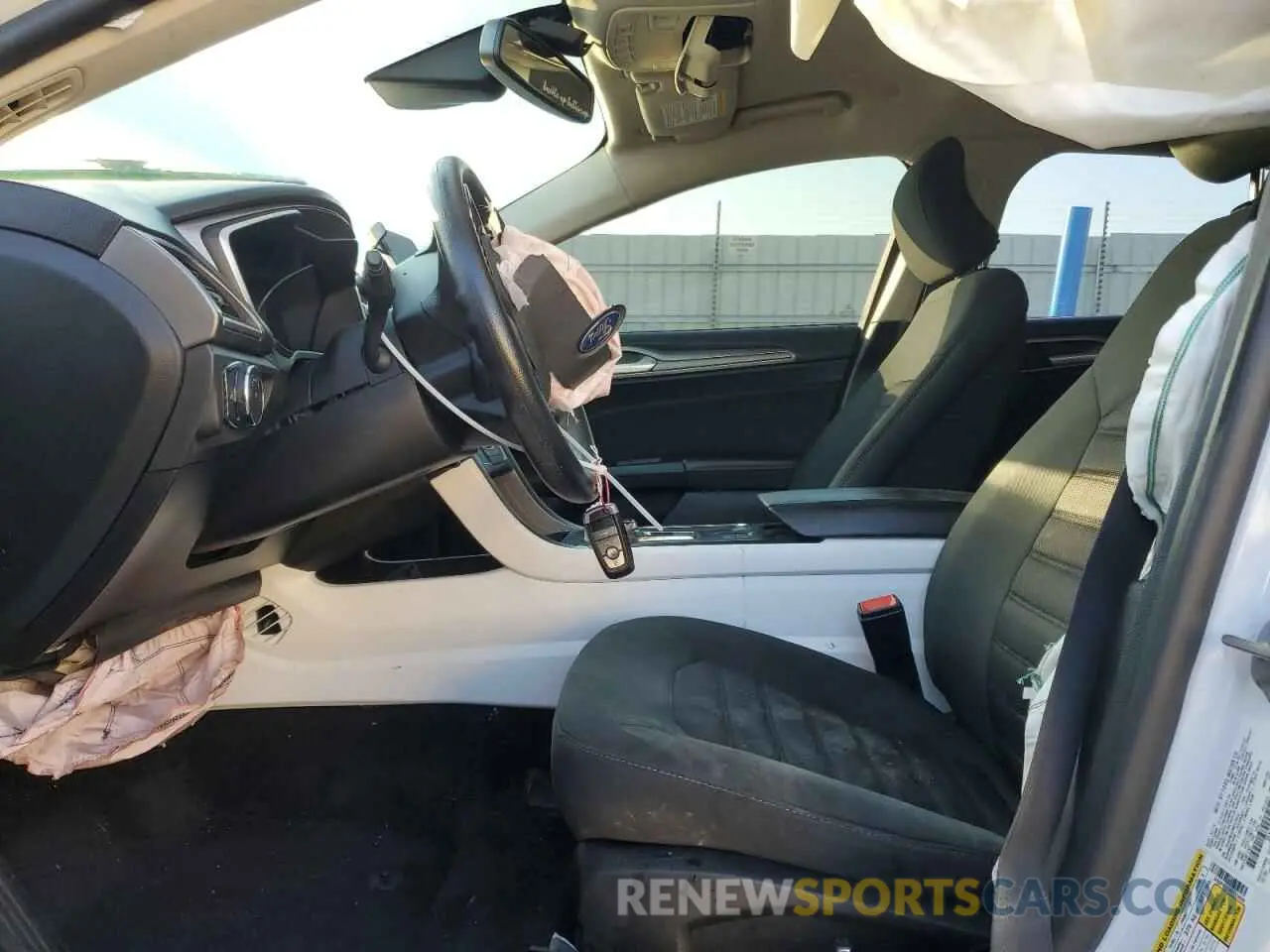 7 Photograph of a damaged car 3FA6P0LU2KR179056 FORD FUSION 2019