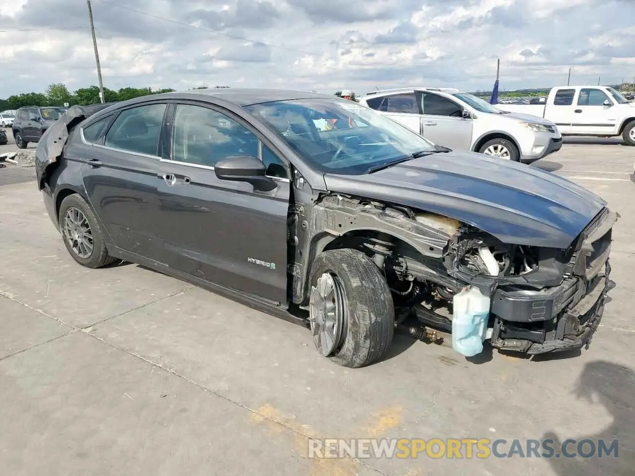 4 Photograph of a damaged car 3FA6P0LU2KR207325 FORD FUSION 2019