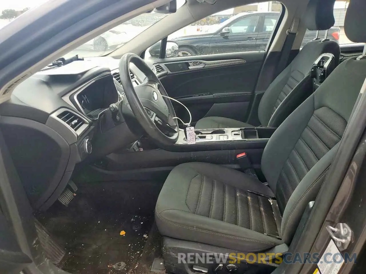 7 Photograph of a damaged car 3FA6P0LU2KR207325 FORD FUSION 2019
