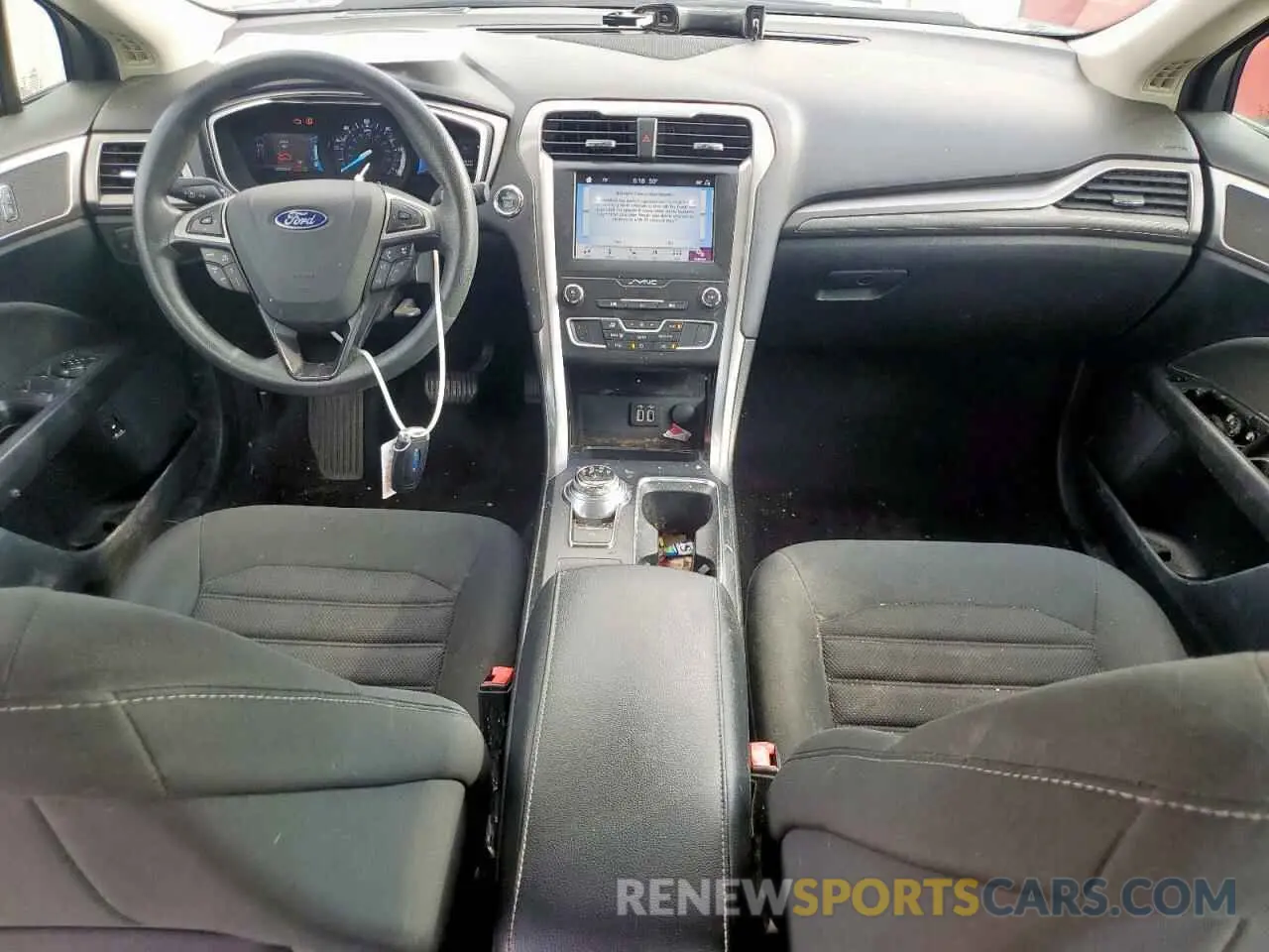 8 Photograph of a damaged car 3FA6P0LU2KR207325 FORD FUSION 2019