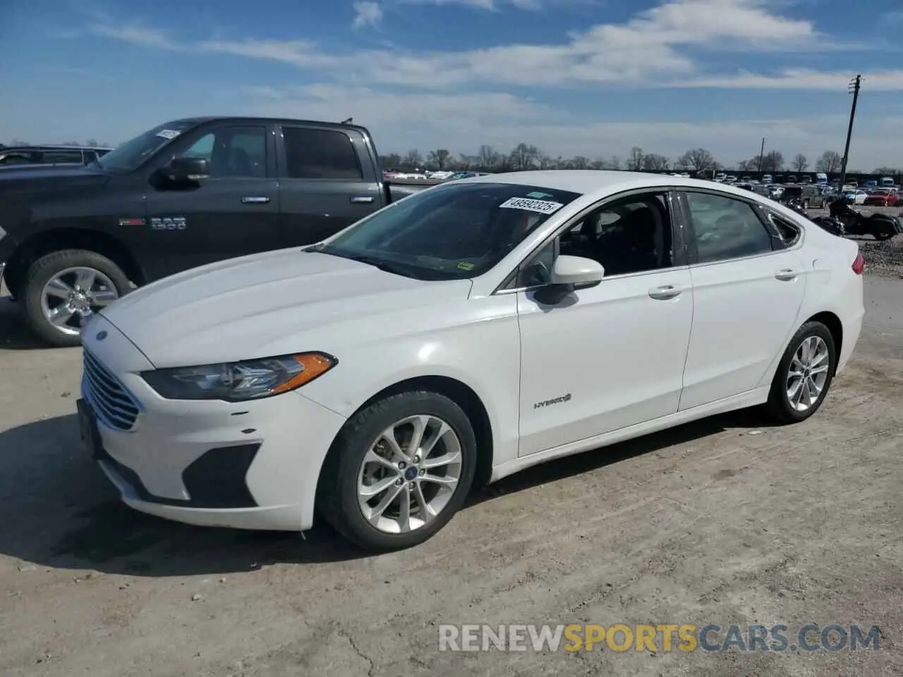 1 Photograph of a damaged car 3FA6P0LU2KR261627 FORD FUSION 2019
