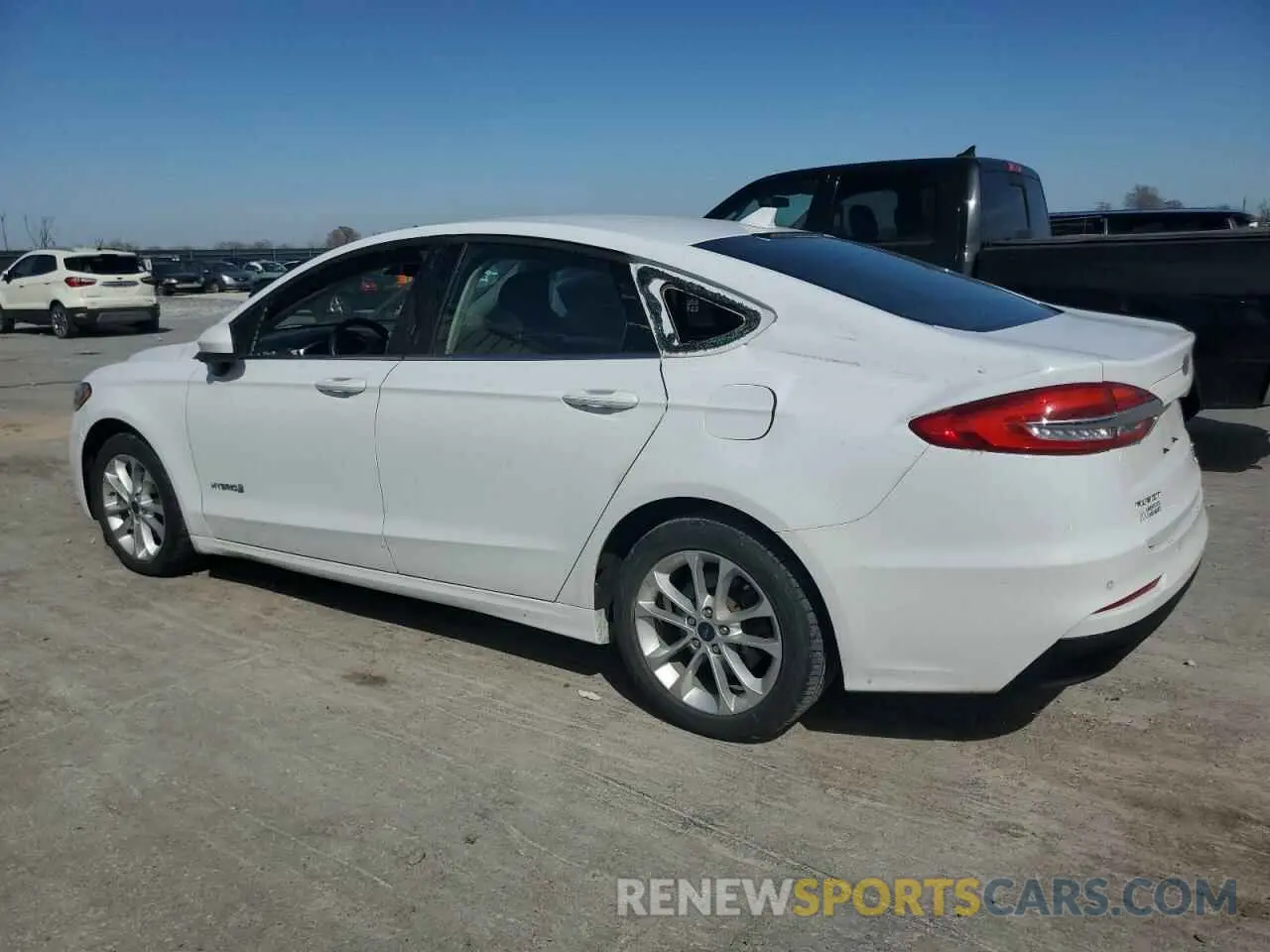 2 Photograph of a damaged car 3FA6P0LU2KR261627 FORD FUSION 2019