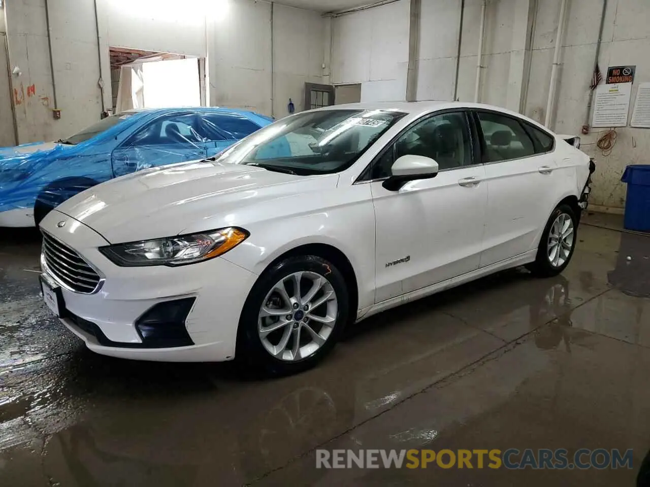 1 Photograph of a damaged car 3FA6P0LU2KR273471 FORD FUSION 2019