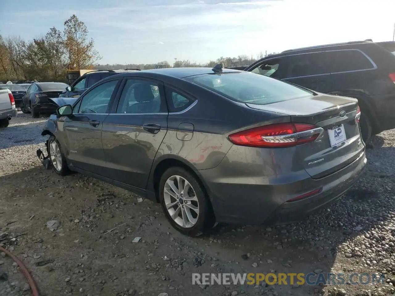 2 Photograph of a damaged car 3FA6P0LU3KR199834 FORD FUSION 2019