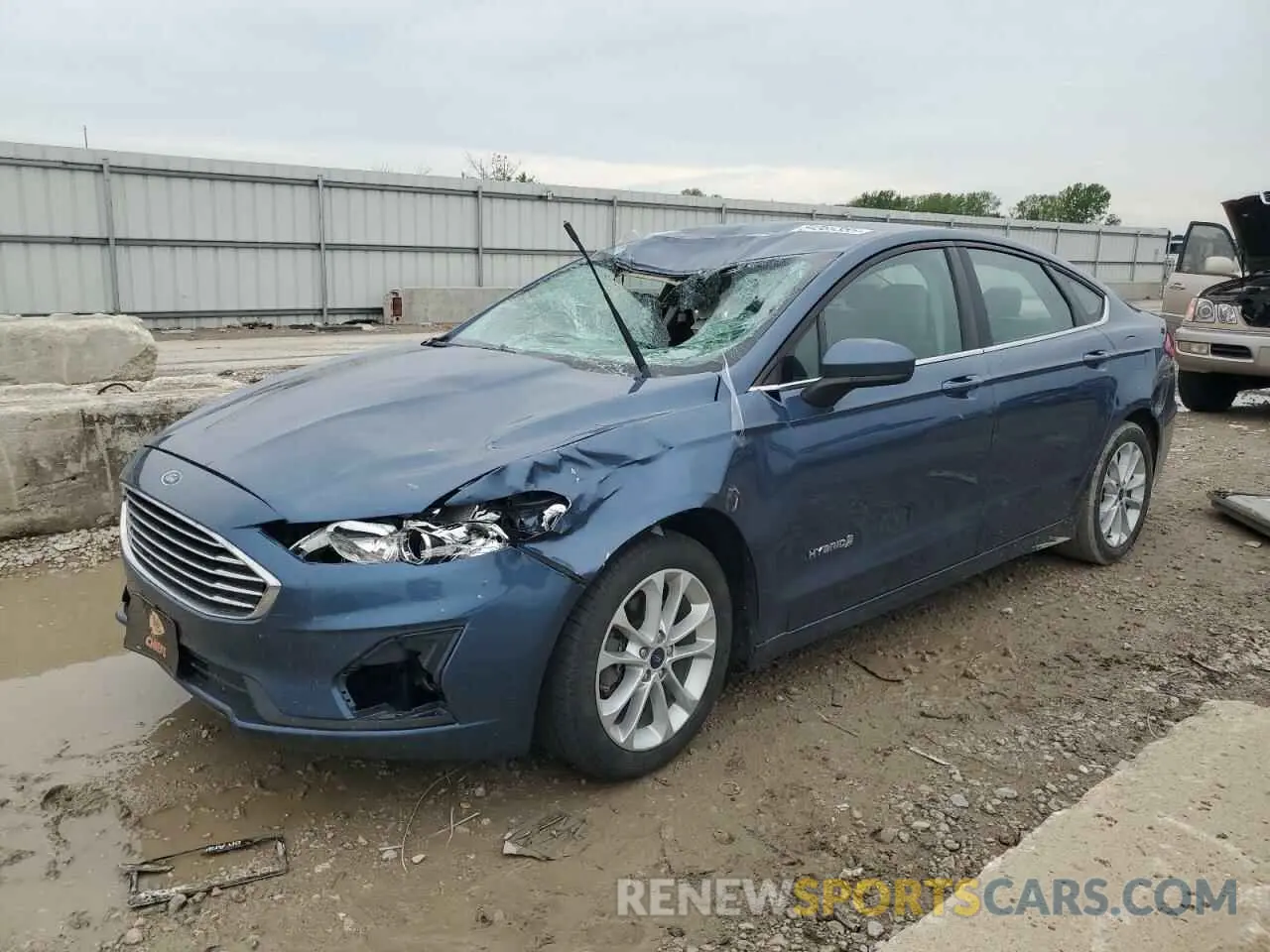 1 Фотография поврежденного автомобиля 3FA6P0LU3KR241029 FORD FUSION 2019